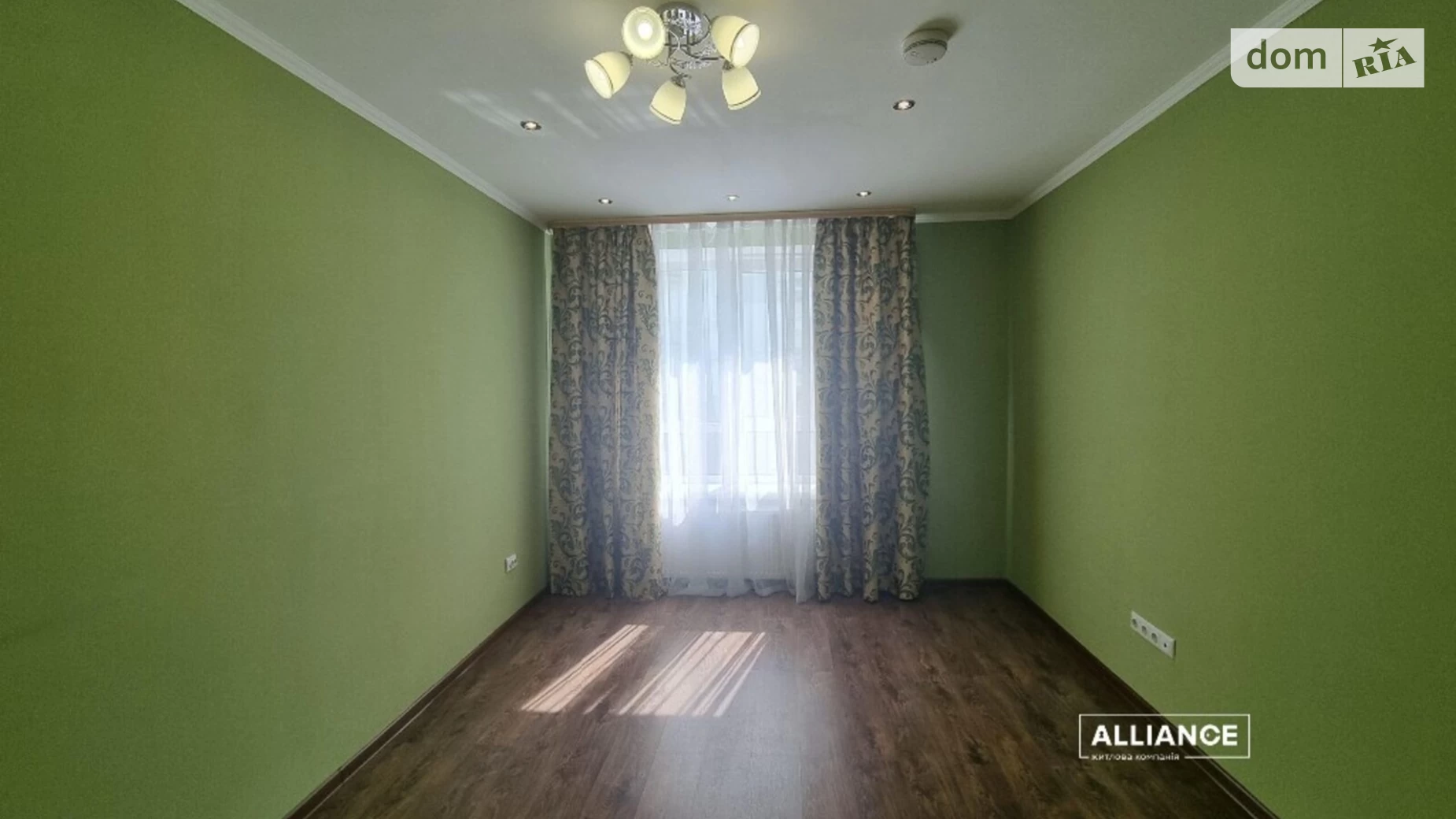 Продається 2-кімнатна квартира 68 кв. м у Івано-Франківську