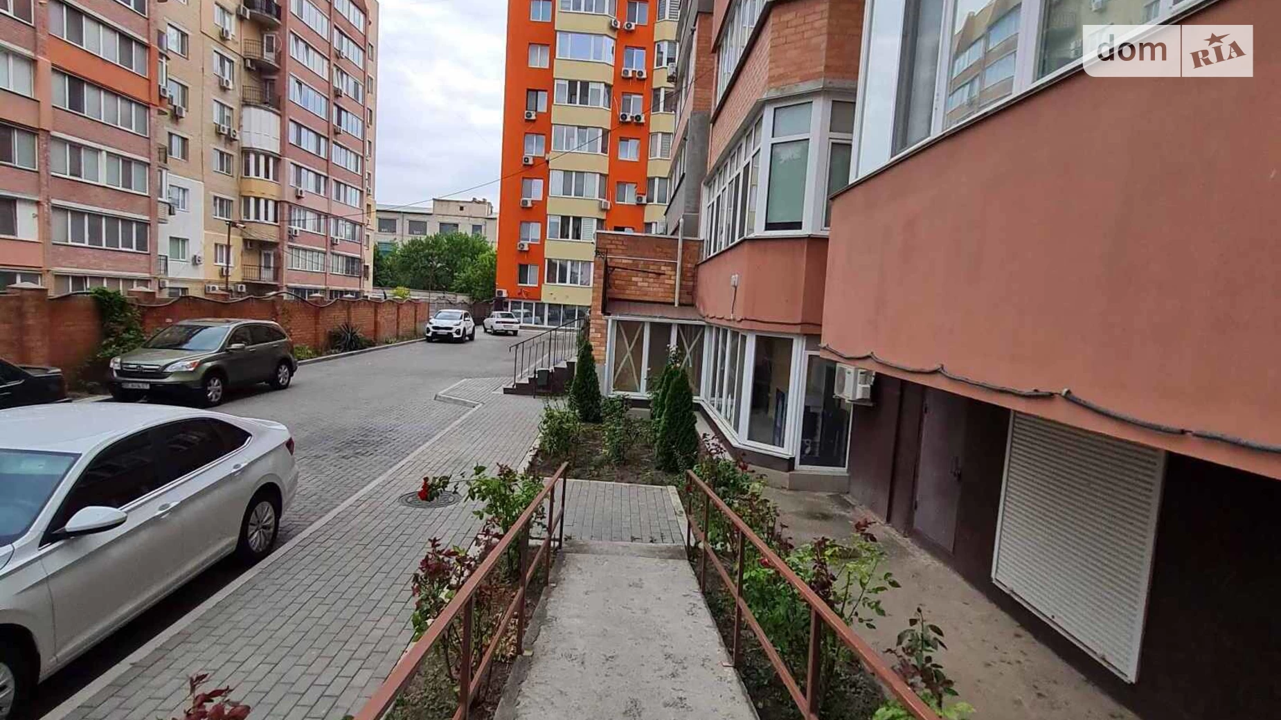 Продается 2-комнатная квартира 70 кв. м в Николаеве, ул. 6-я Слободская, 81 - фото 2