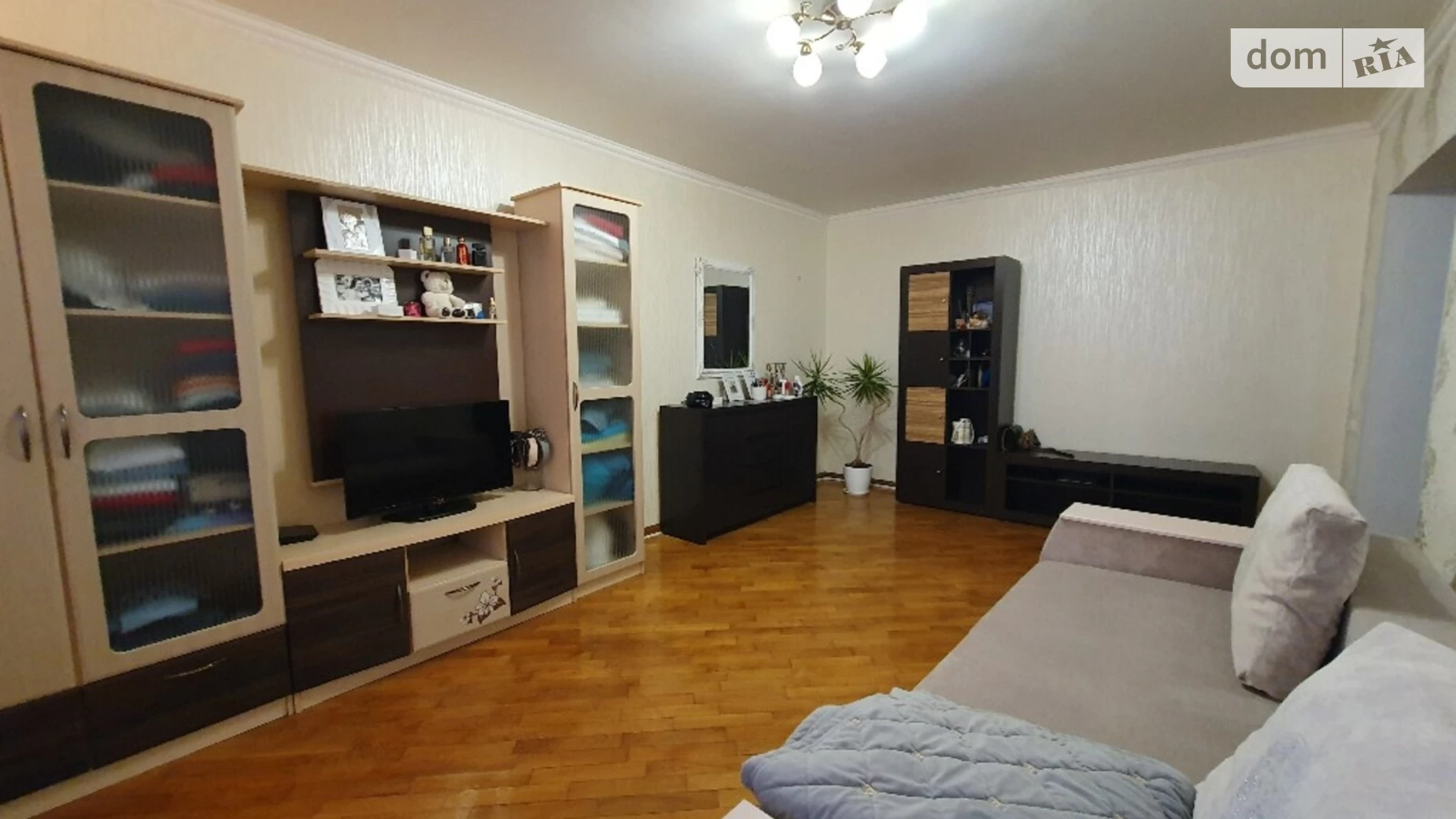 Продается 1-комнатная квартира 49.4 кв. м в Хмельницком, ул. Владимирская