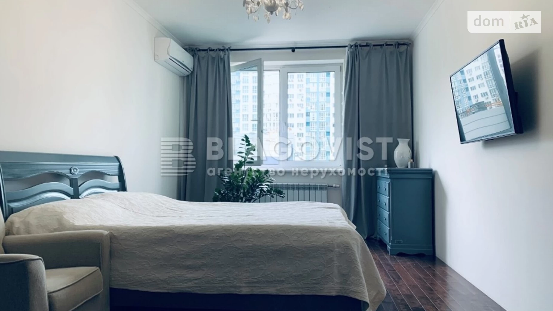 Продается 1-комнатная квартира 56 кв. м в Киеве, ул. Патриарха Мстислава Скрипника(Николая Островского), 40