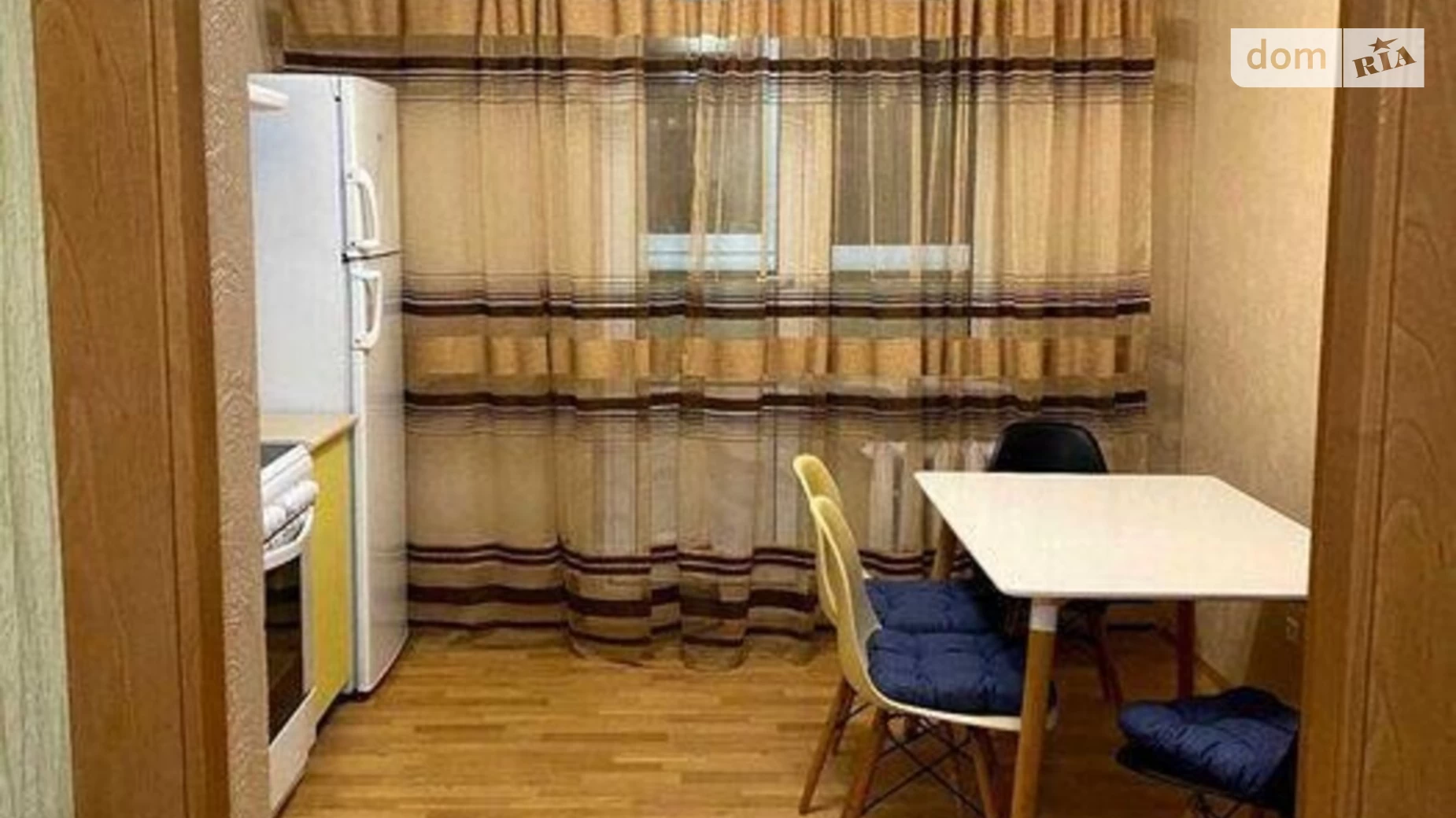 Продается 1-комнатная квартира 42 кв. м в Киеве, ул. Урловская, 30
