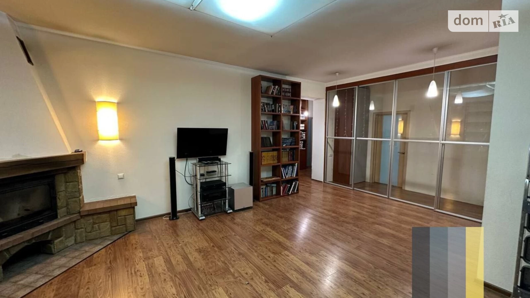 Продается дом на 2 этажа 226.1 кв. м с мансардой, цена: 180000 $ - фото 2