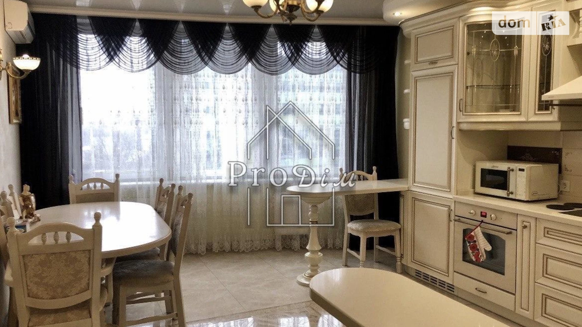 Продается 2-комнатная квартира 96 кв. м в Киеве, просп. Лобановского, 150
