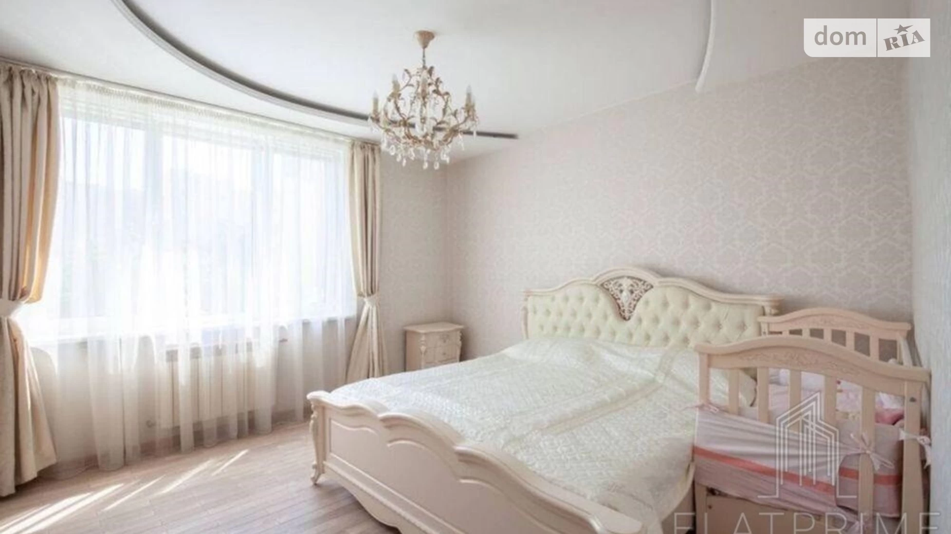Продается 3-комнатная квартира 115 кв. м в Киеве, наб. Днепровская, 19А