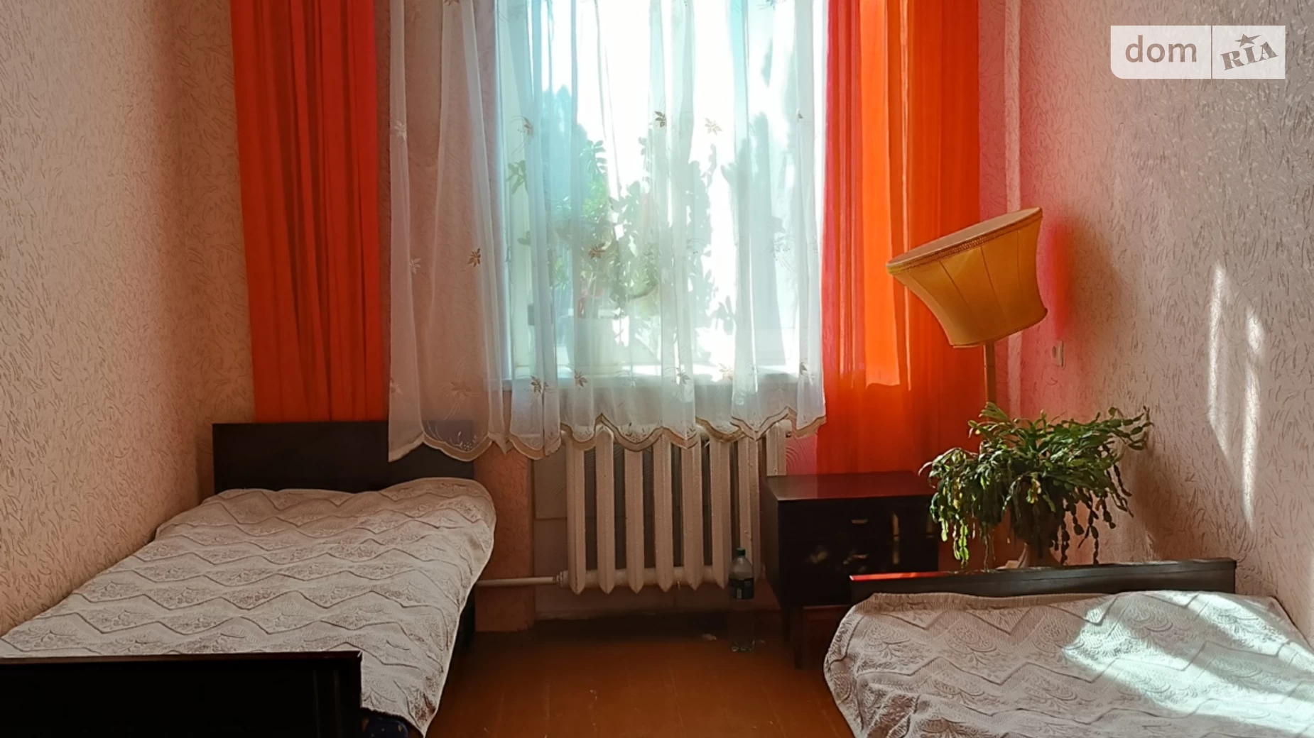 Продается 2-комнатная квартира 54 кв. м в Кривом Роге, ул. Кузнецова, 12