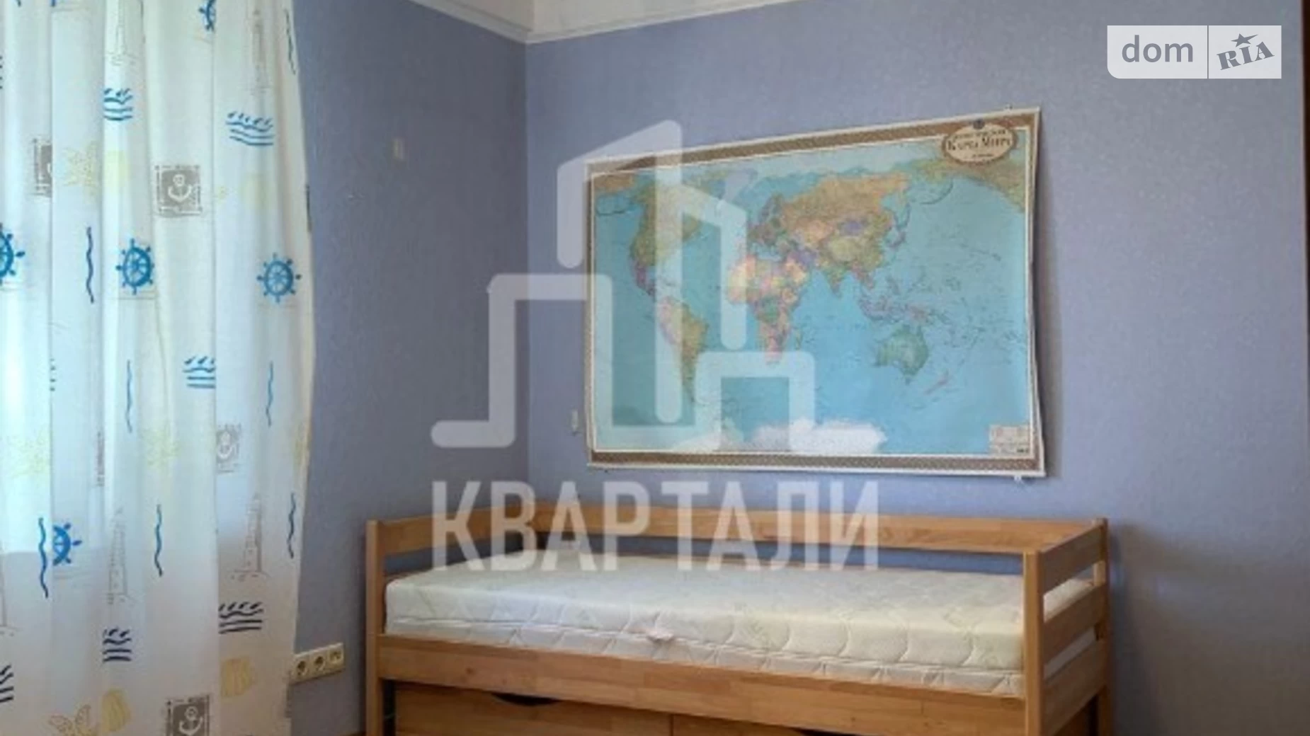 Продается 3-комнатная квартира 61 кв. м в Киеве, ул. Соломенская, 14