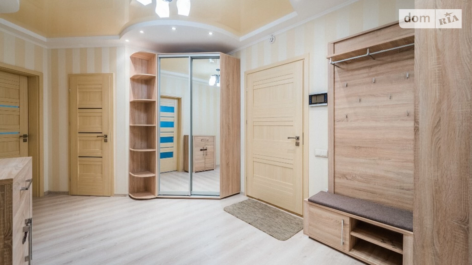 Продается 2-комнатная квартира 86 кв. м в Киеве, ул. Николая Островского (Бортничи), 40