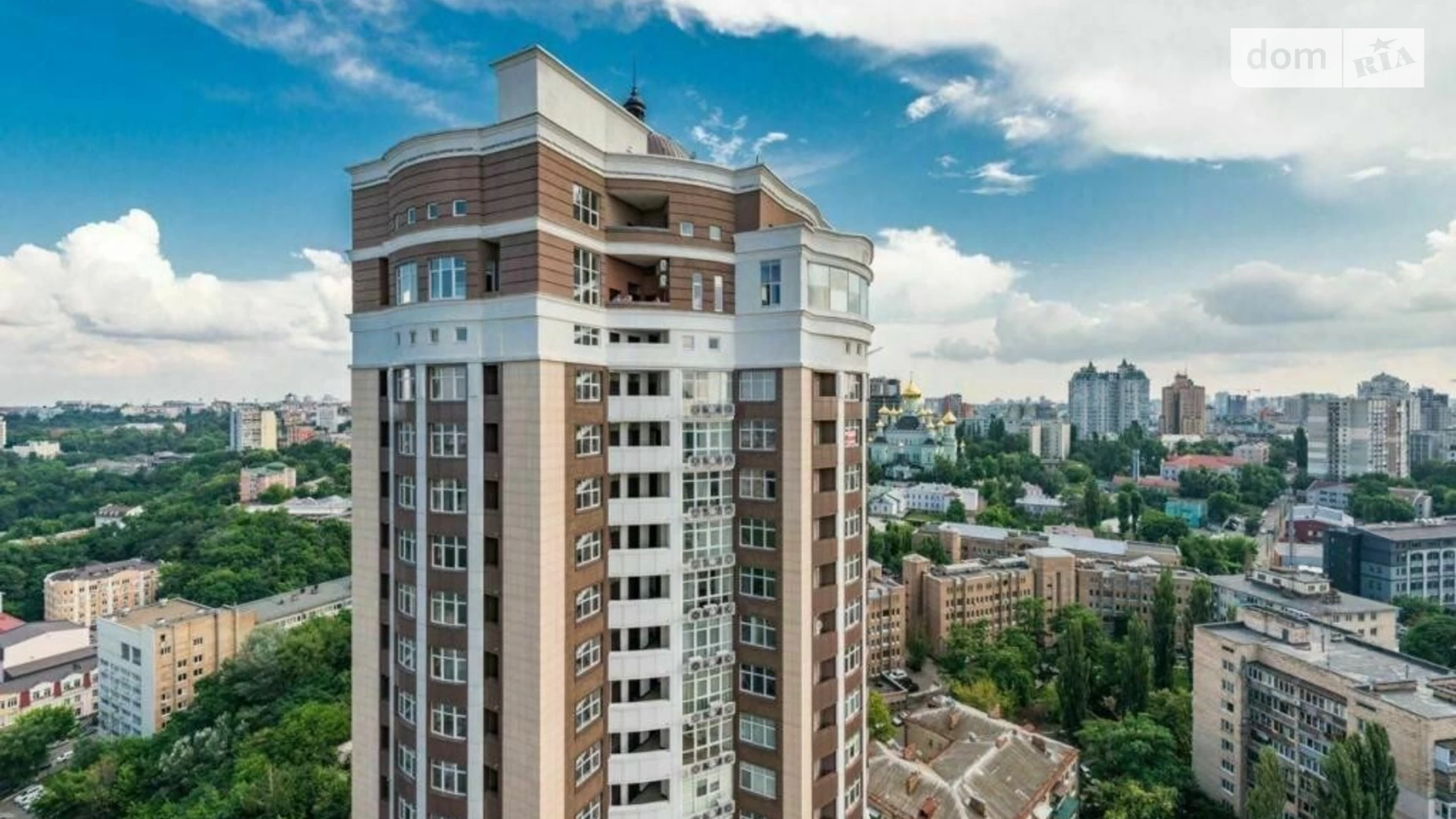 Продается 2-комнатная квартира 74 кв. м в Киеве, ул. Глубочицкая, 32В