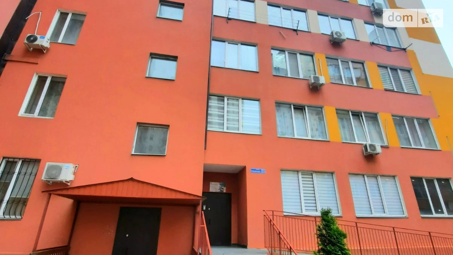 Продается 2-комнатная квартира 56 кв. м в Одессе, ул. Михаила Грушевского