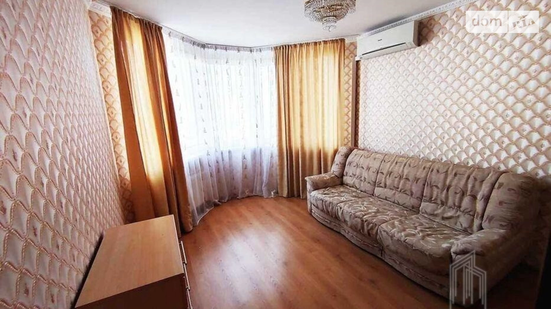 Продается 3-комнатная квартира 109 кв. м в Киеве, ул. Ломоносова, 75А