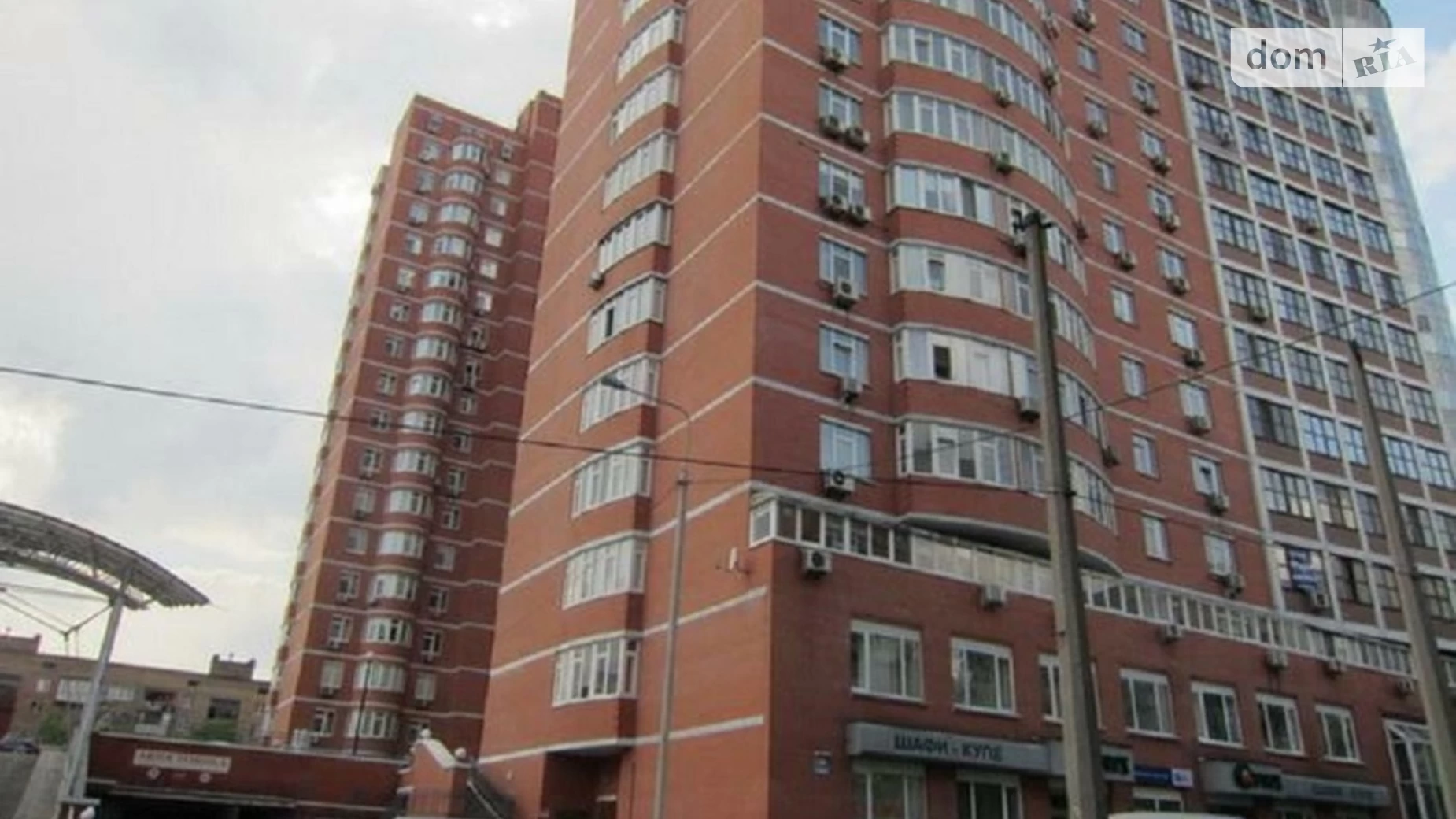 Продается 3-комнатная квартира 115 кв. м в Киеве, ул. Ковпака, 17