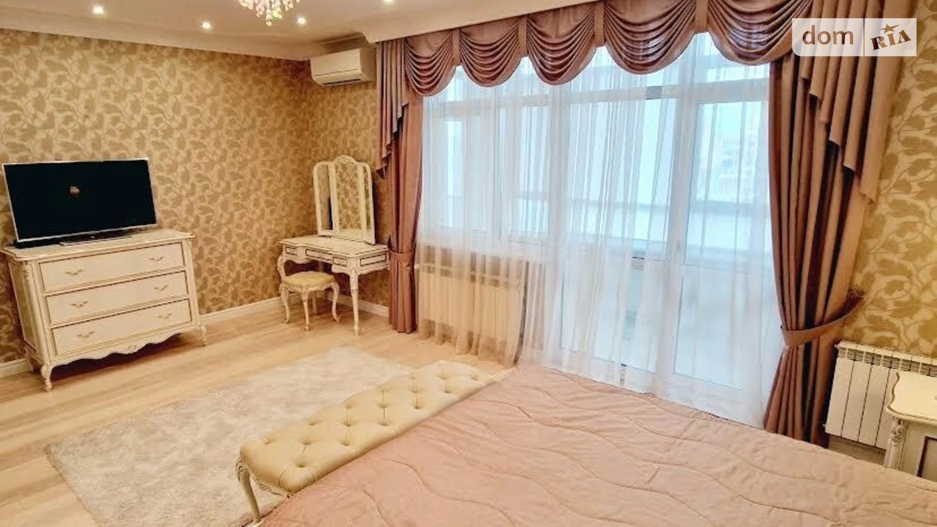 Продается 3-комнатная квартира 140 кв. м в Киеве, ул. Коновальца Евгения, 44А - фото 3