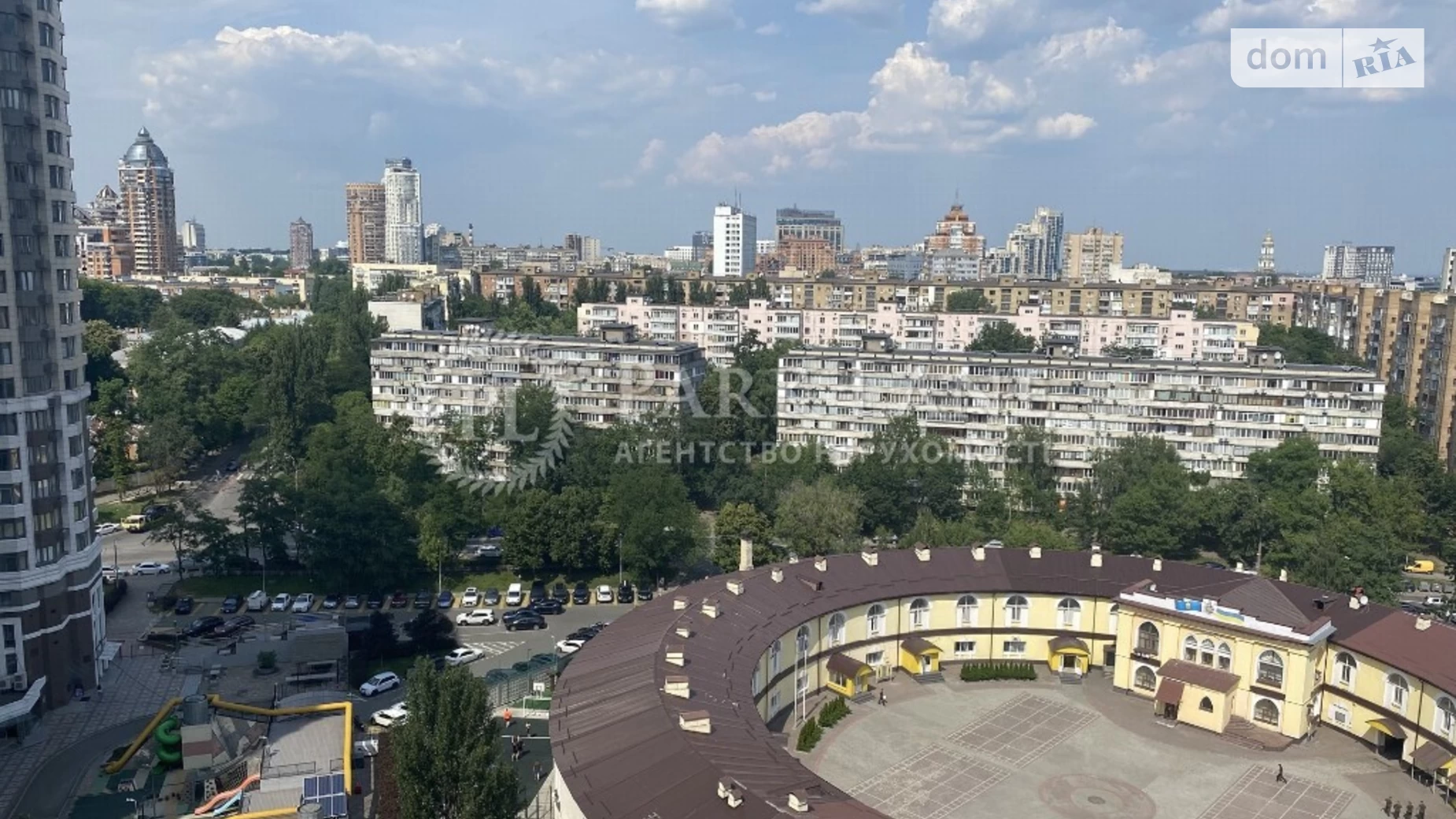 Продается 2-комнатная квартира 85 кв. м в Киеве, ул. Коновальца Евгения, 32Б