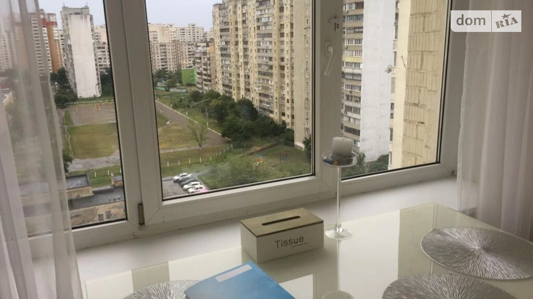 Продается 1-комнатная квартира 64 кв. м в Киеве, просп. Николая  Бажана, 30