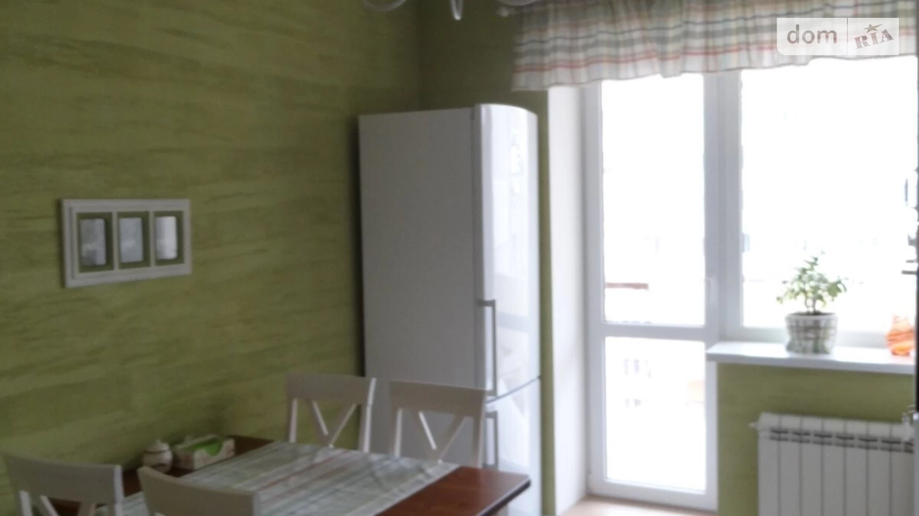 Продается 2-комнатная квартира 74.5 кв. м в Одессе