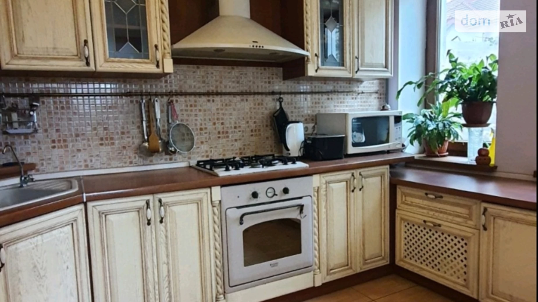 Продается часть дома 304 кв. м с баней/сауной, цена: 180000 $ - фото 4