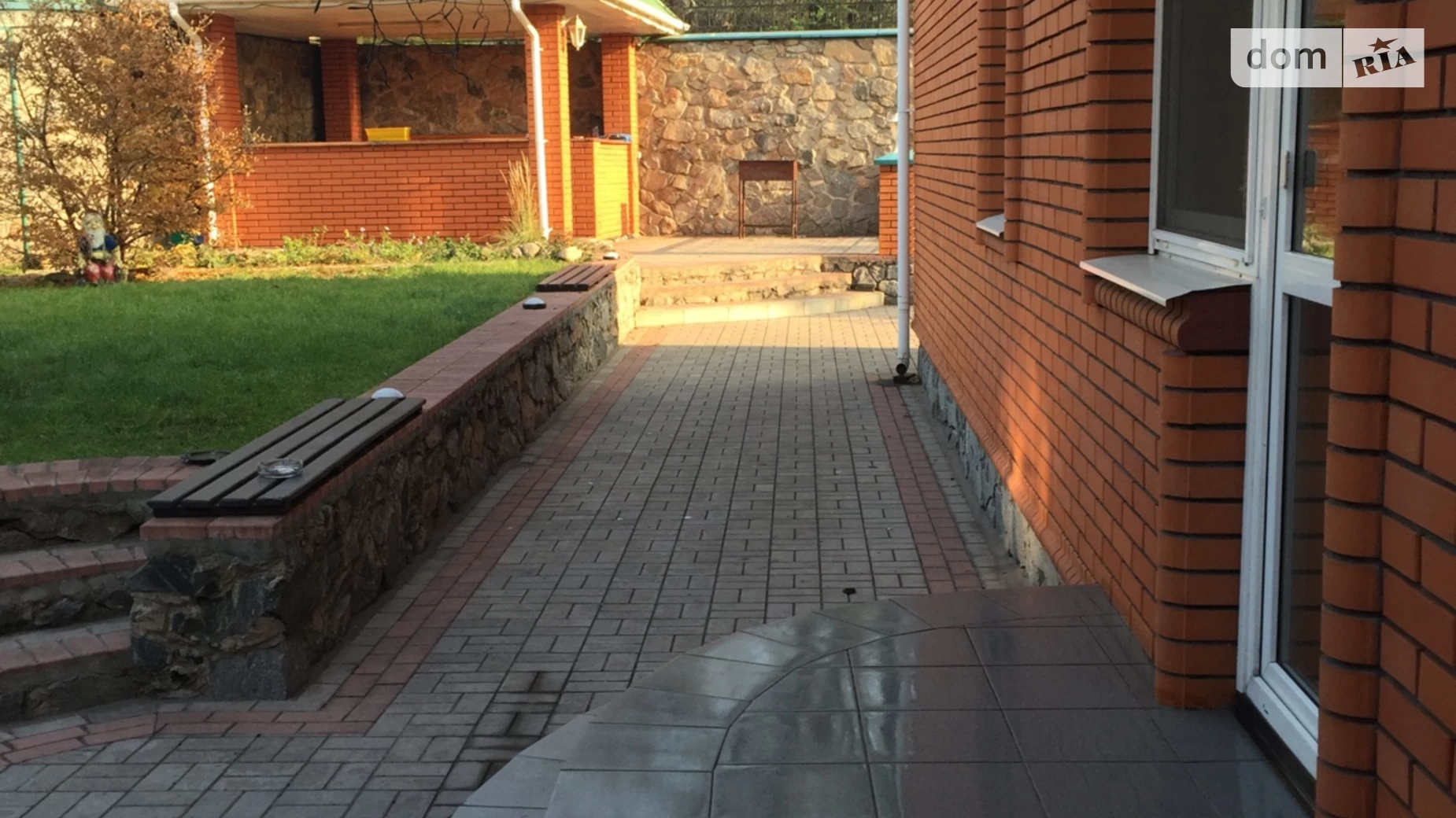Продается дом на 2 этажа 260 кв. м с камином, цена: 218400 $ - фото 3