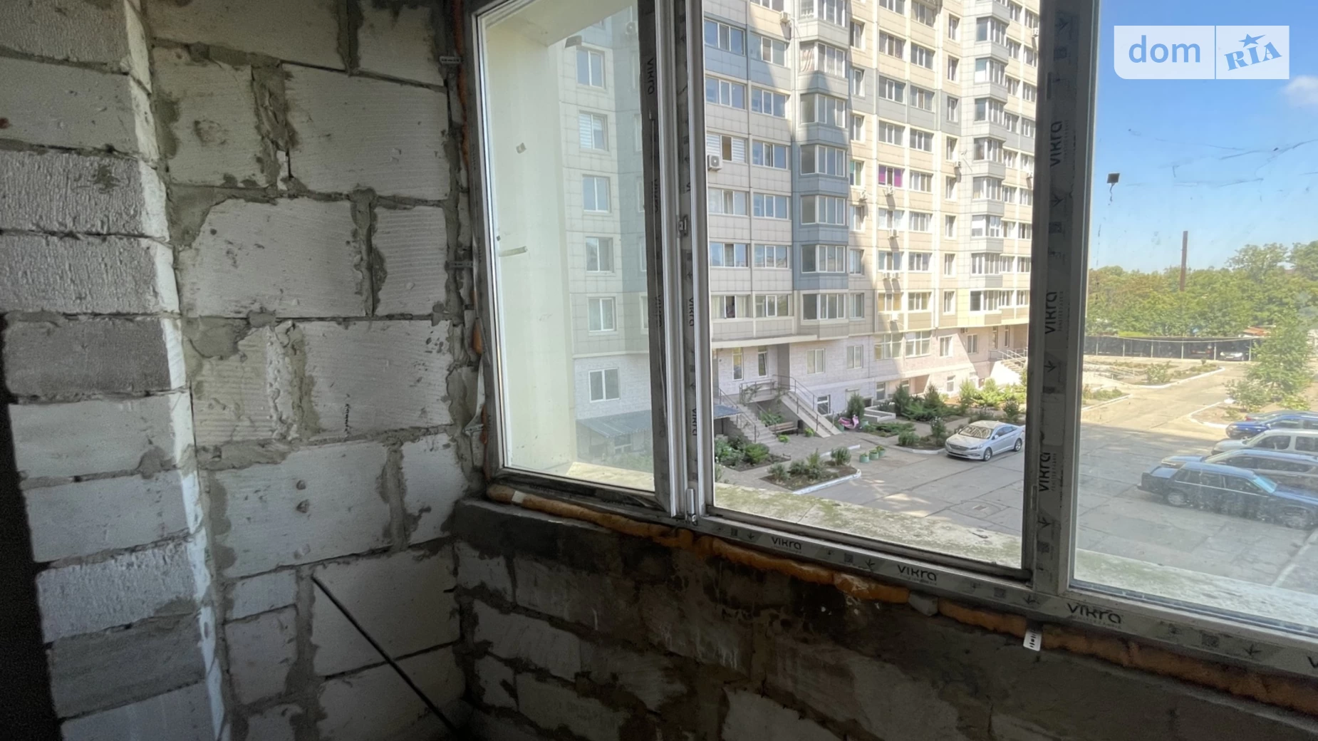 Продается 3-комнатная квартира 101 кв. м в Черноморске, ул. Парусная