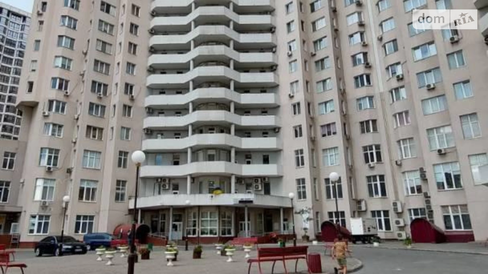 Продается 1-комнатная квартира 47 кв. м в Одессе, ул. Среднефонтанская - фото 2