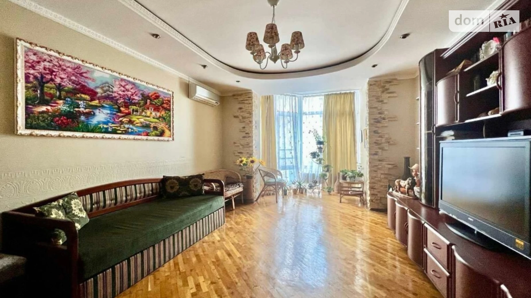 Продается 2-комнатная квартира 85 кв. м в Киеве, ул. Юлии Здановской(Михаила Ломоносова), 58