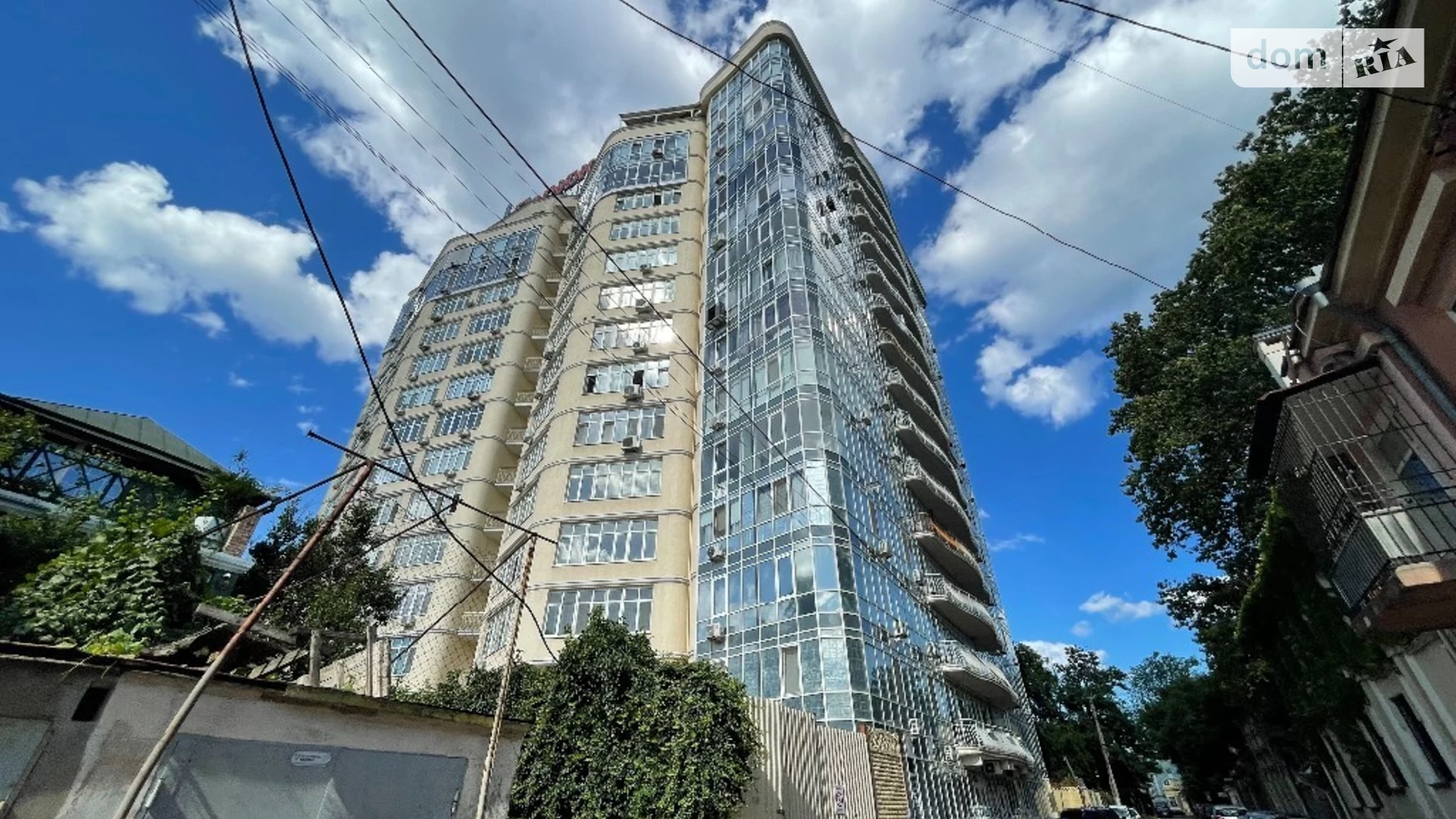 Продается 1-комнатная квартира 67.5 кв. м в Одессе, пер. Удельный