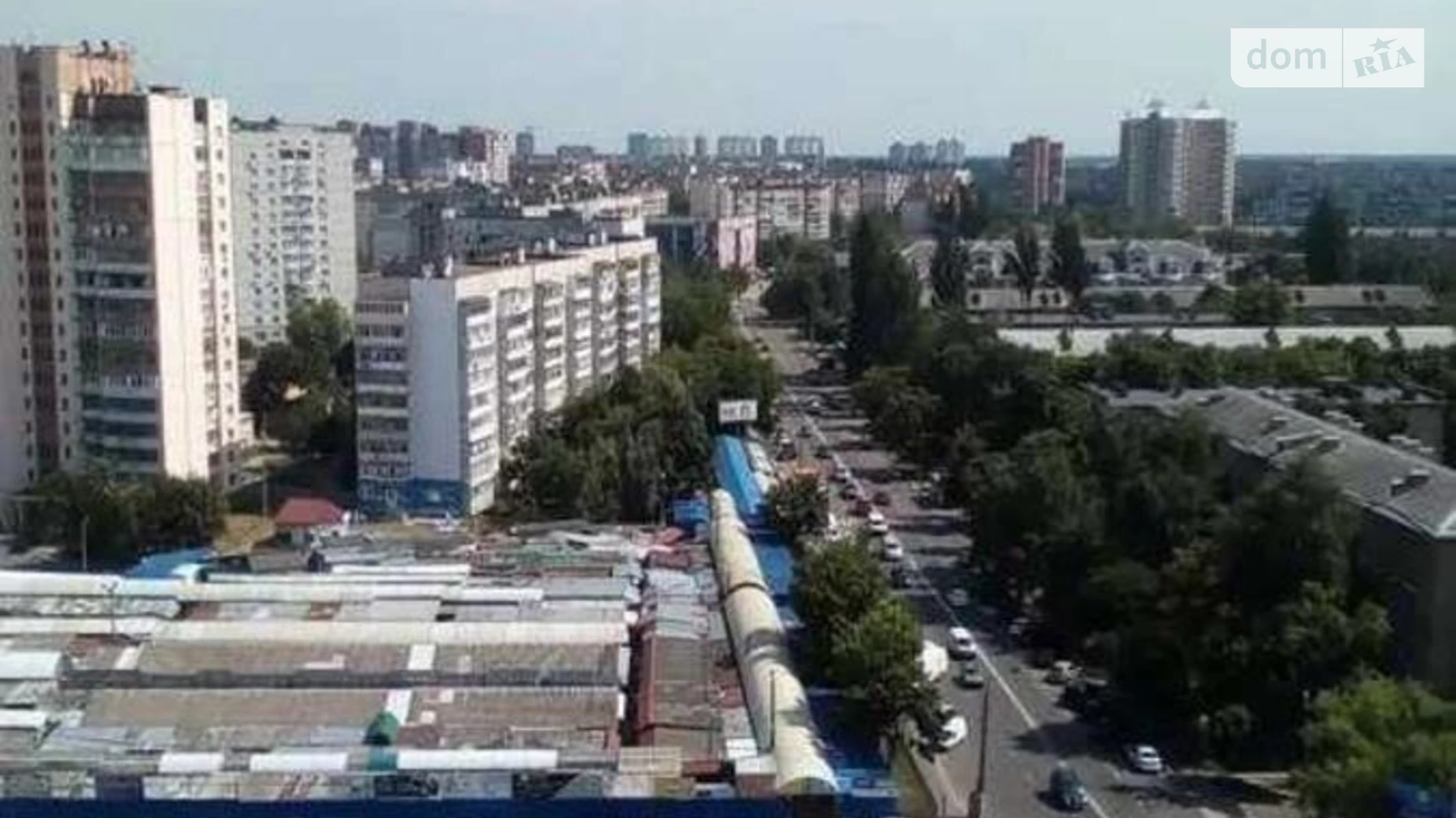 Продається 1-кімнатна квартира 43 кв. м у Броварах, вул. Симоненка, 111