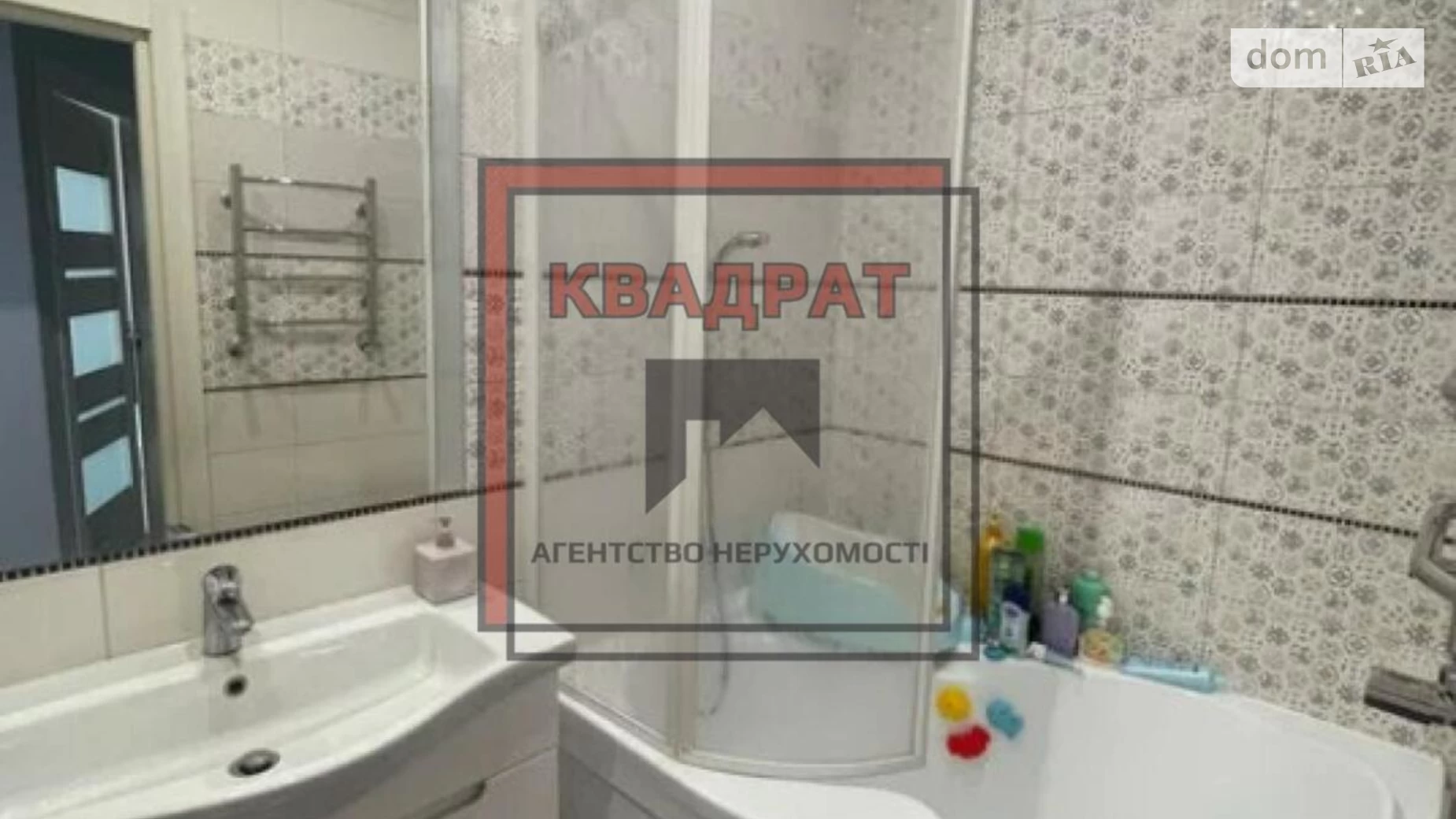 Продается 1-комнатная квартира 43 кв. м в Полтаве, пер. Садовый