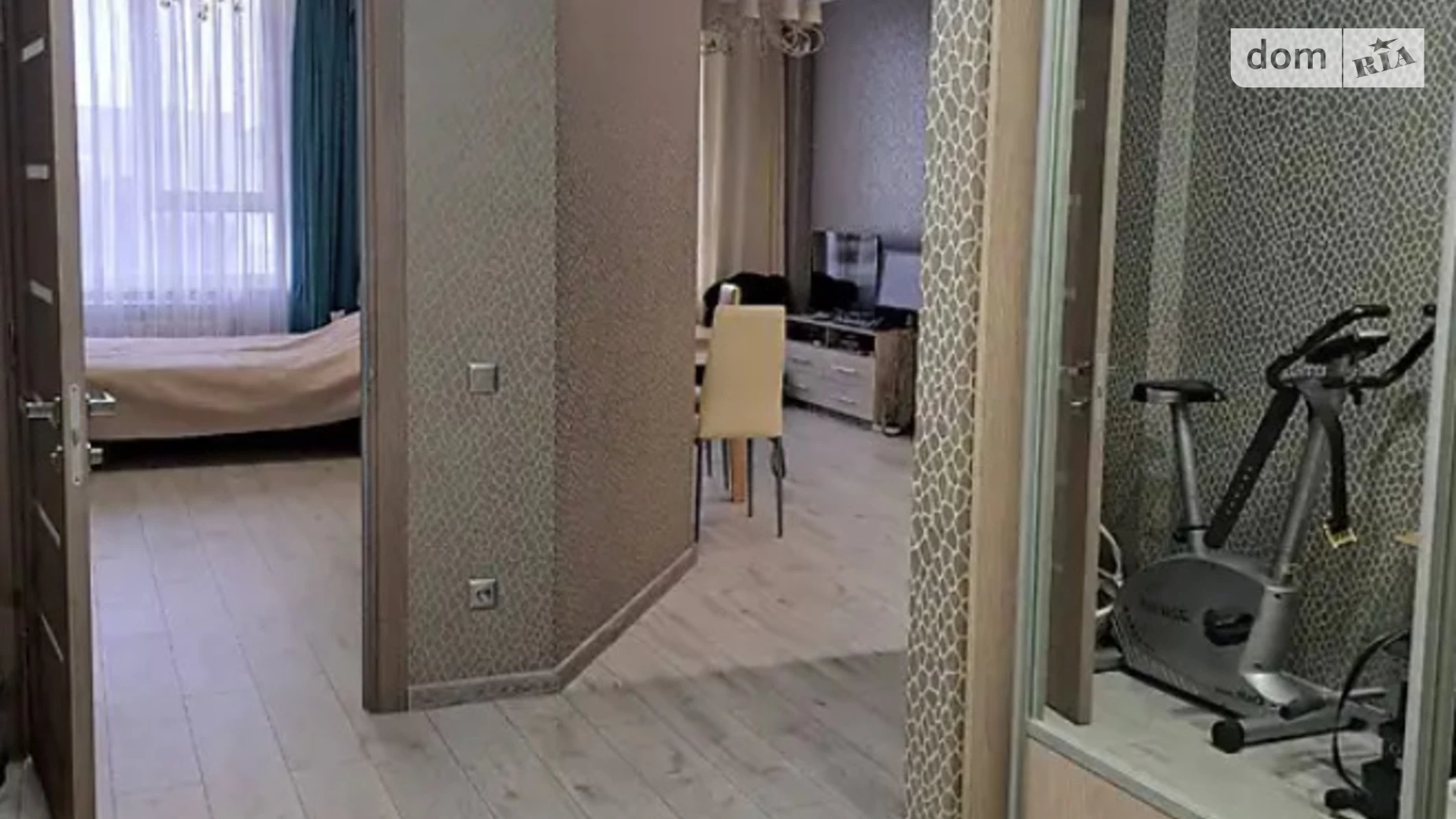Продается 1-комнатная квартира 57 кв. м в Одессе, ул. Макаренко, 2А