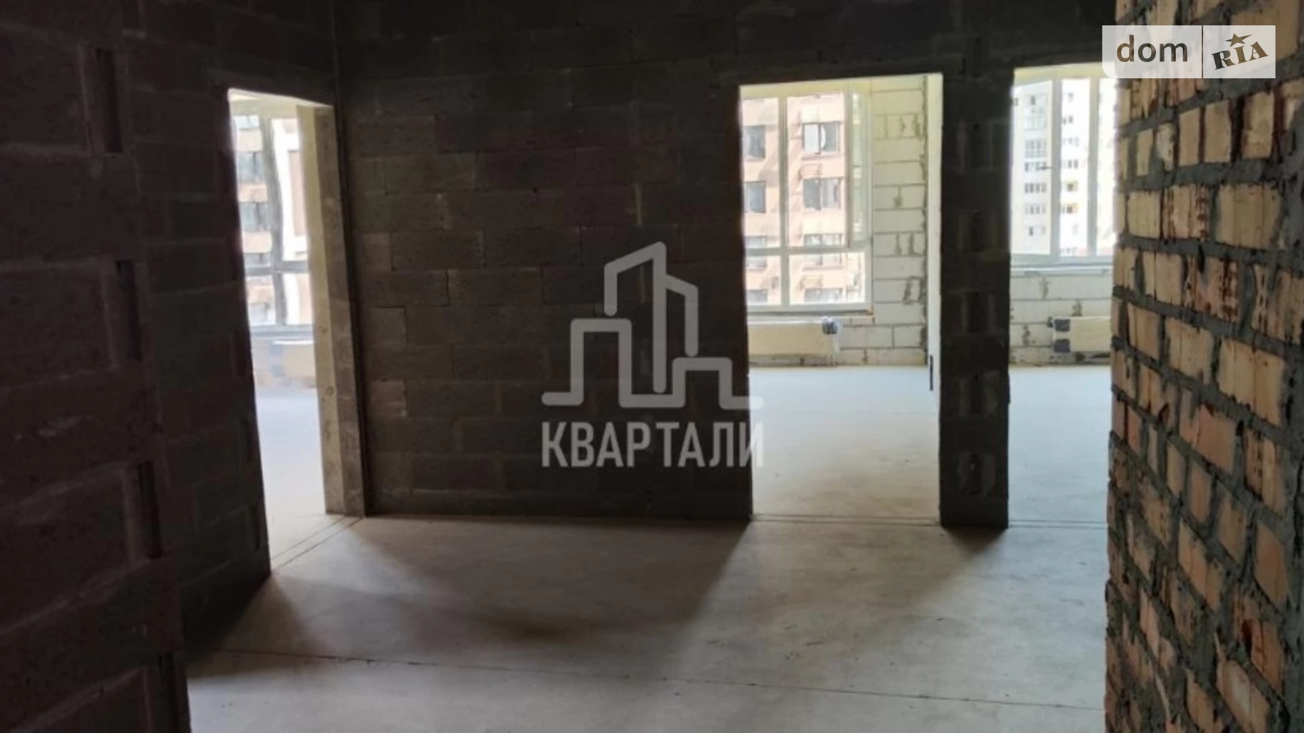 Продається 3-кімнатна квартира 105 кв. м у Києві, вул. Олександра Олеся, 2Б