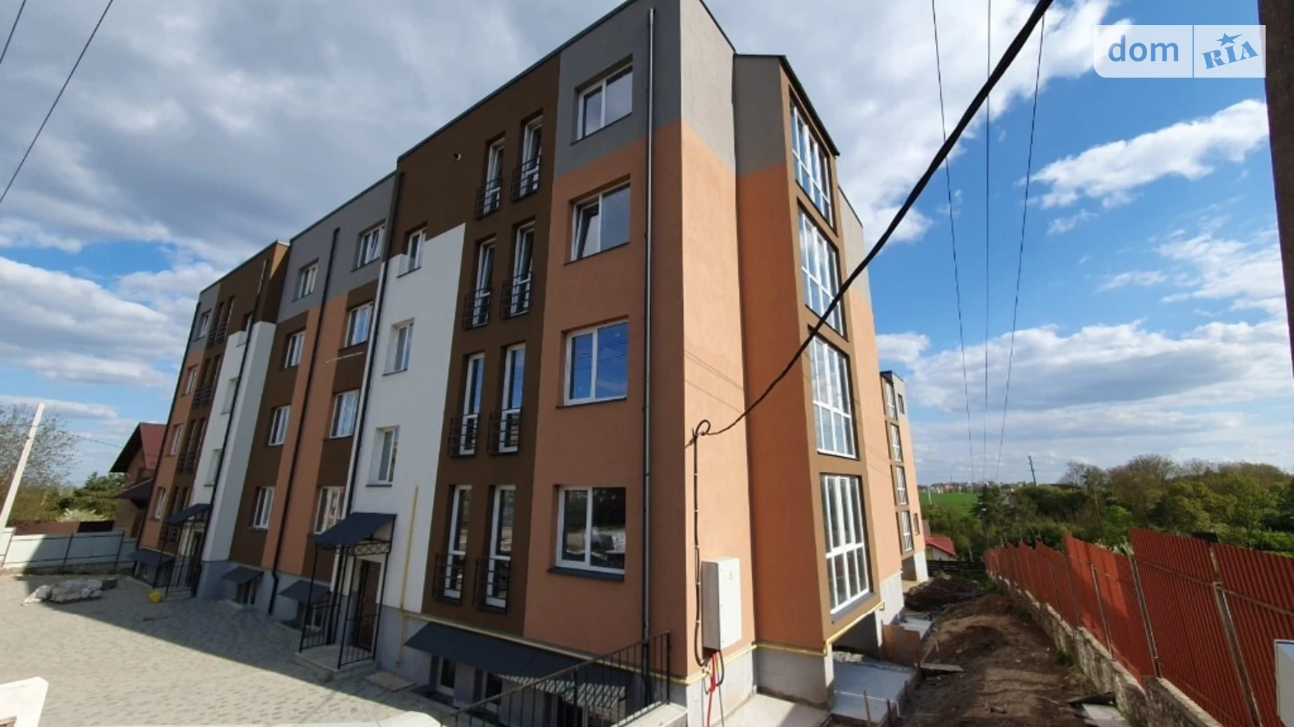 Продается 2-комнатная квартира 67 кв. м в Байковцах, ул. Братьев Мисулов