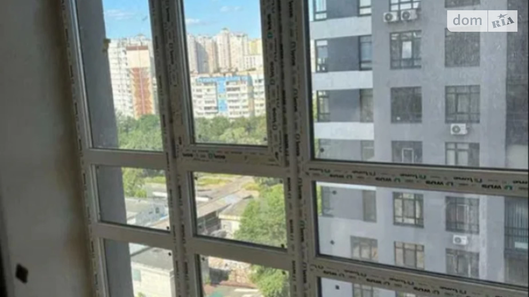Продается 1-комнатная квартира 40 кв. м в Киеве, ул. Бережанская - фото 3