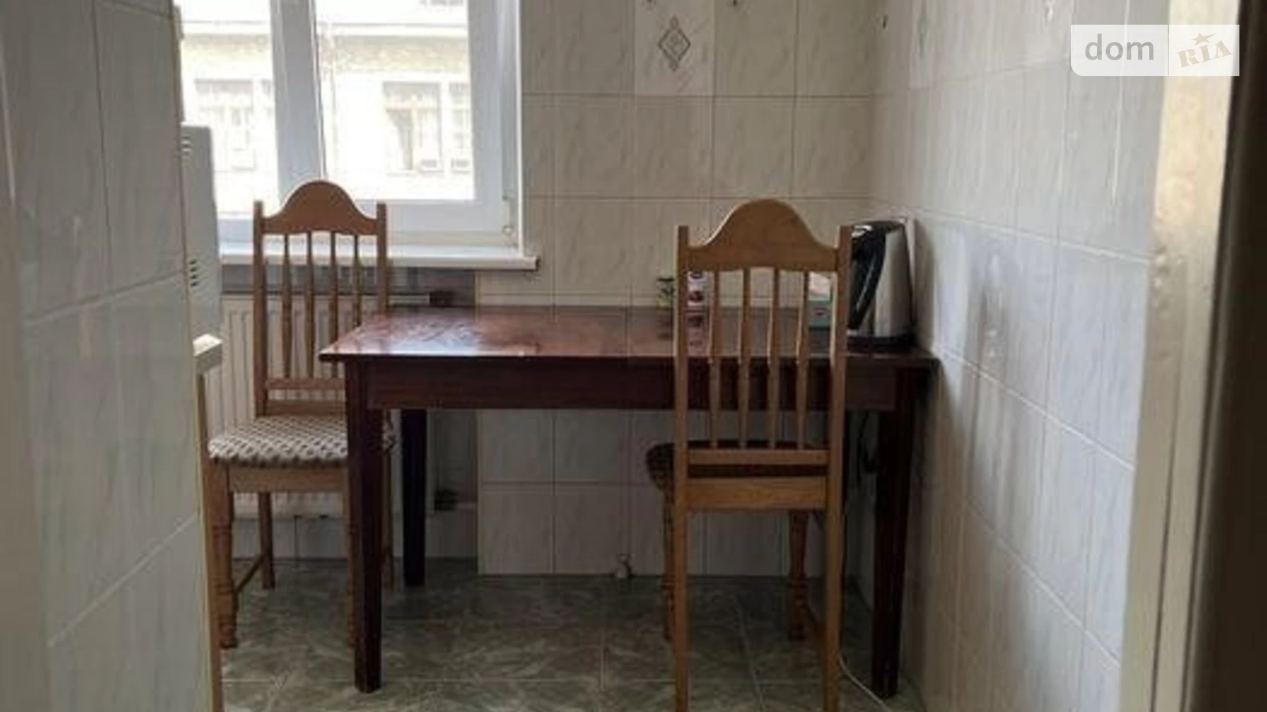 Продается 3-комнатная квартира 60 кв. м в Киеве, ул. Ивана Федорова, 9