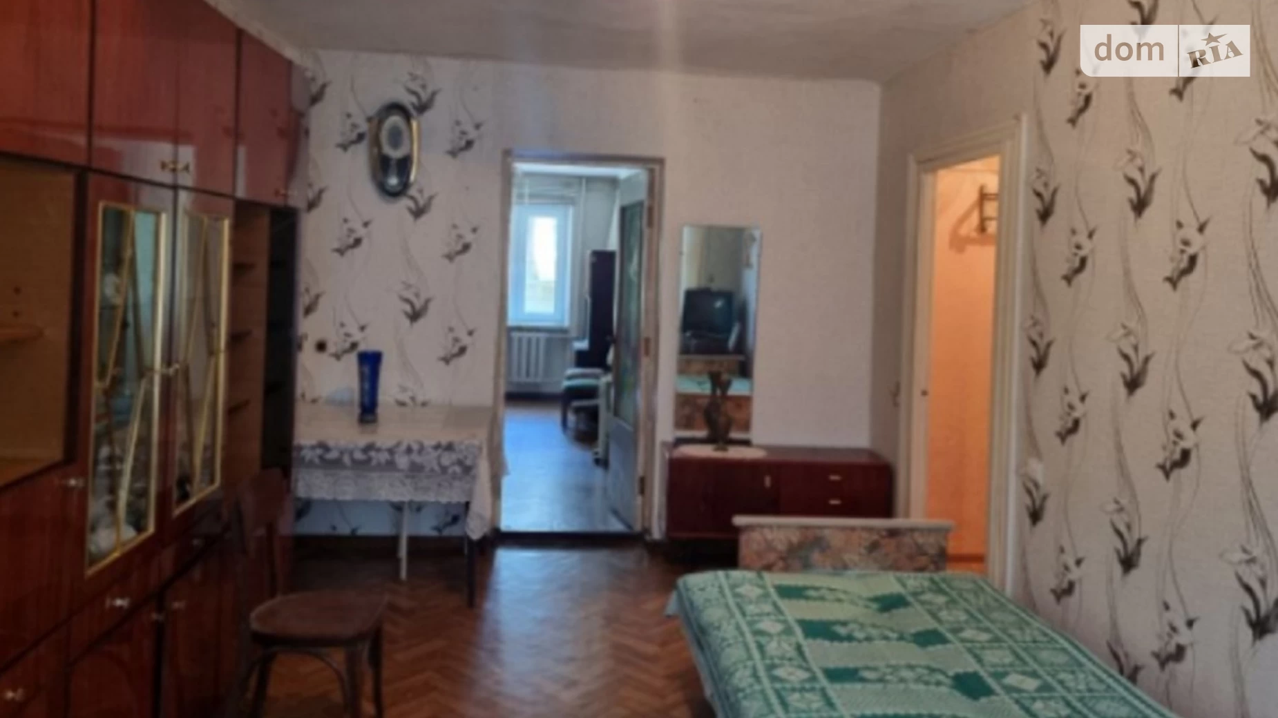 Продается 2-комнатная квартира 45 кв. м в Одессе, ул. Косвенная, 74