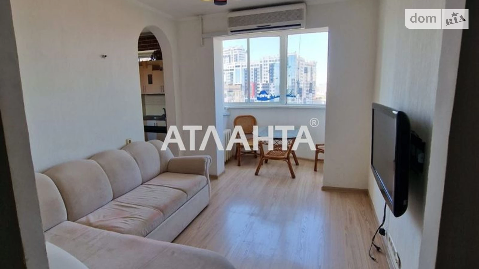 Продается 3-комнатная квартира 72 кв. м в Одессе, ул. Ильфа и Петрова
