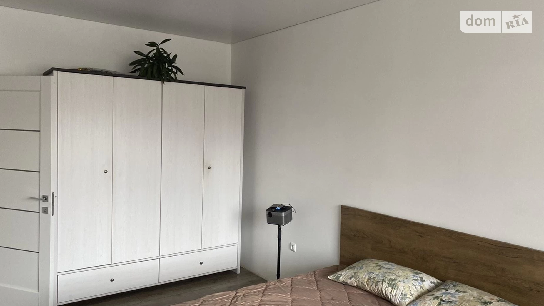 Продается 2-комнатная квартира 80 кв. м в Хмельницком, ул. Панаса Мирного