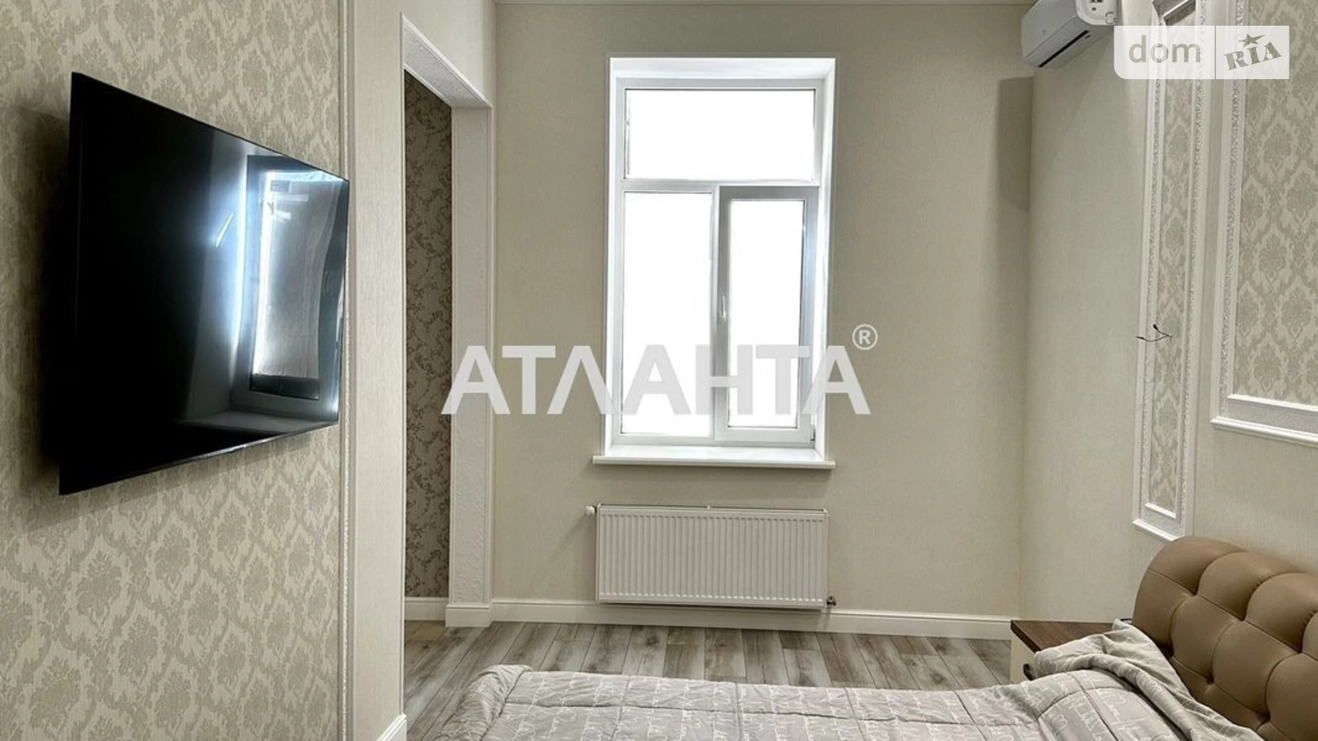 Продається 3-кімнатна квартира 160 кв. м у Одесі, вул. Мечникова