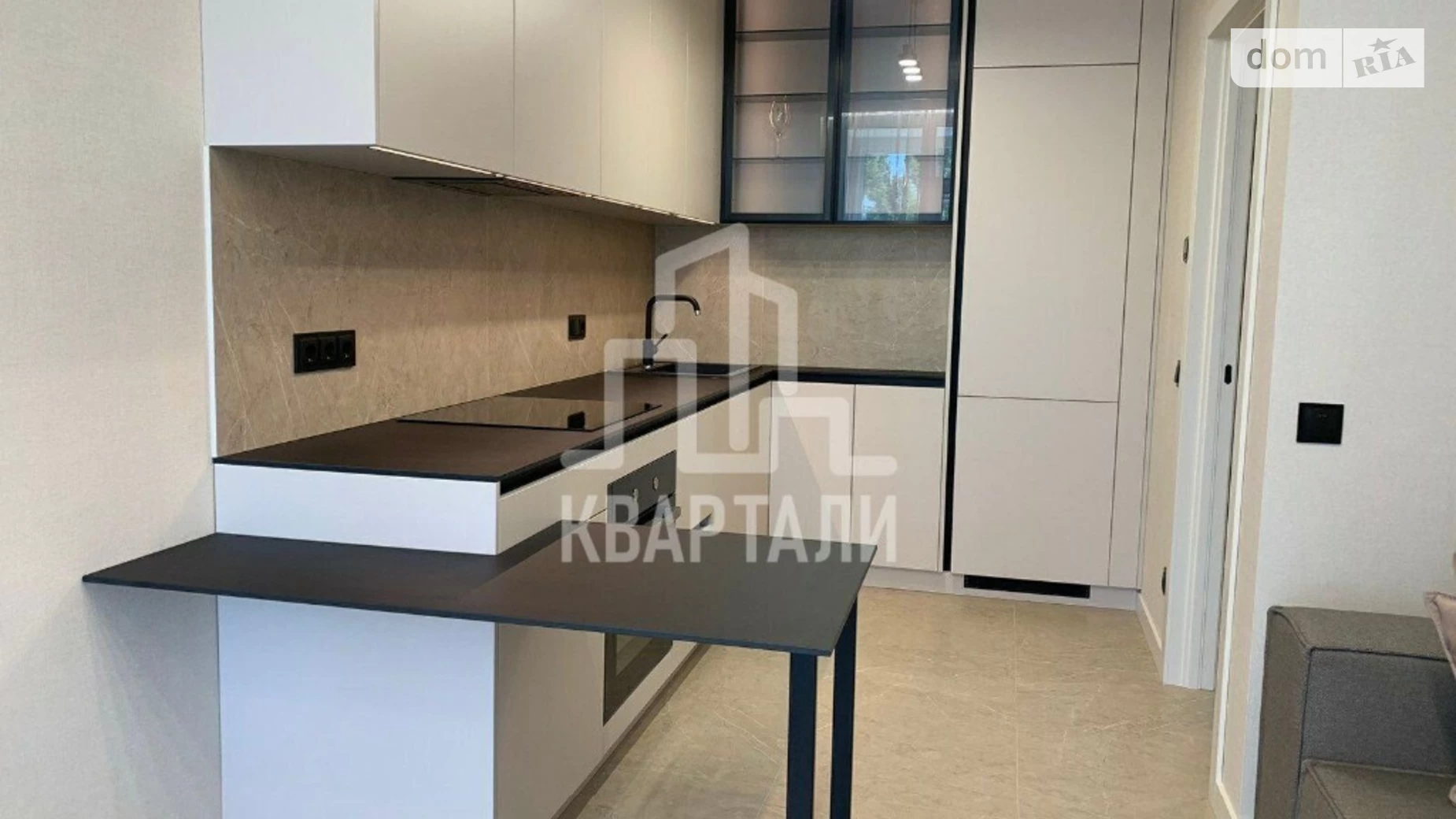 Продается 1-комнатная квартира 50 кв. м в Киеве, пер. Приборный, 10В