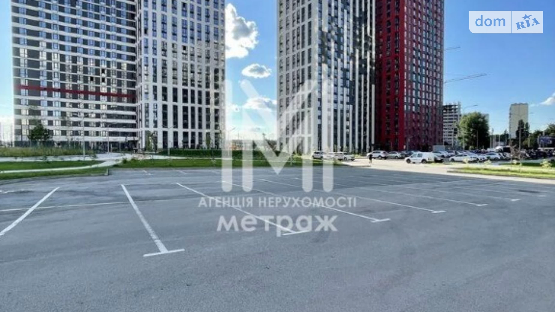 Продается 1-комнатная квартира 41 кв. м в Киеве, ул. Абая Кунанбаева