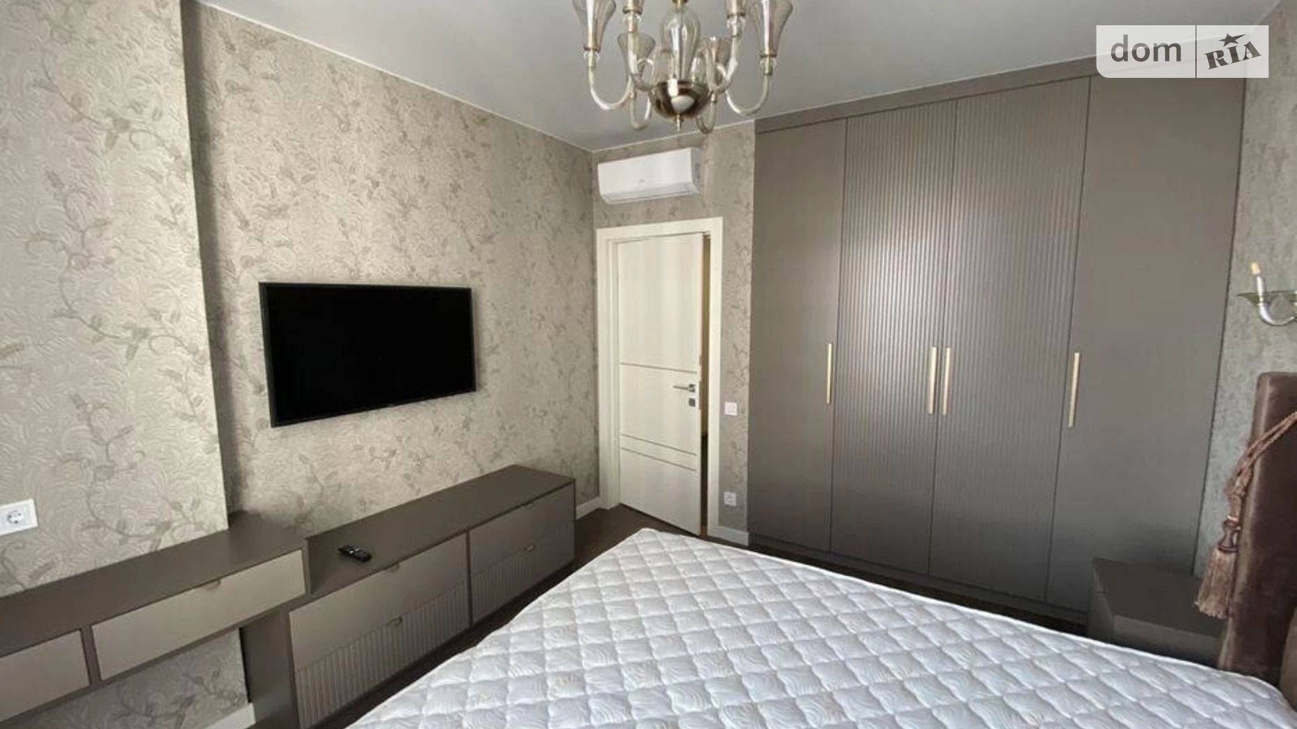 Продается 2-комнатная квартира 72 кв. м в Киеве, просп. Любомира Гузара, 9Б - фото 3