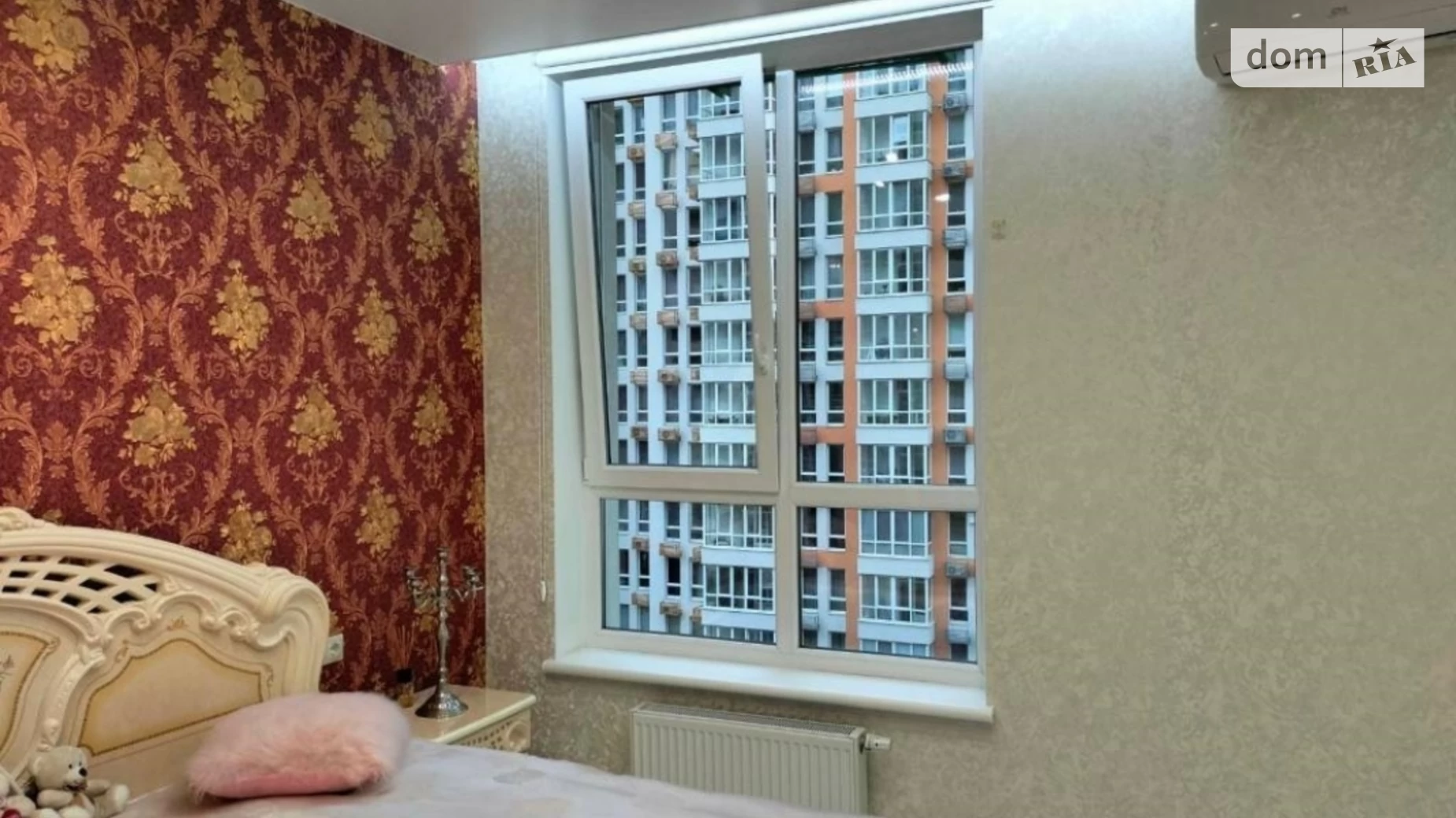 Продается 2-комнатная квартира 72 кв. м в Киеве, просп. Берестейский(Победы), 65