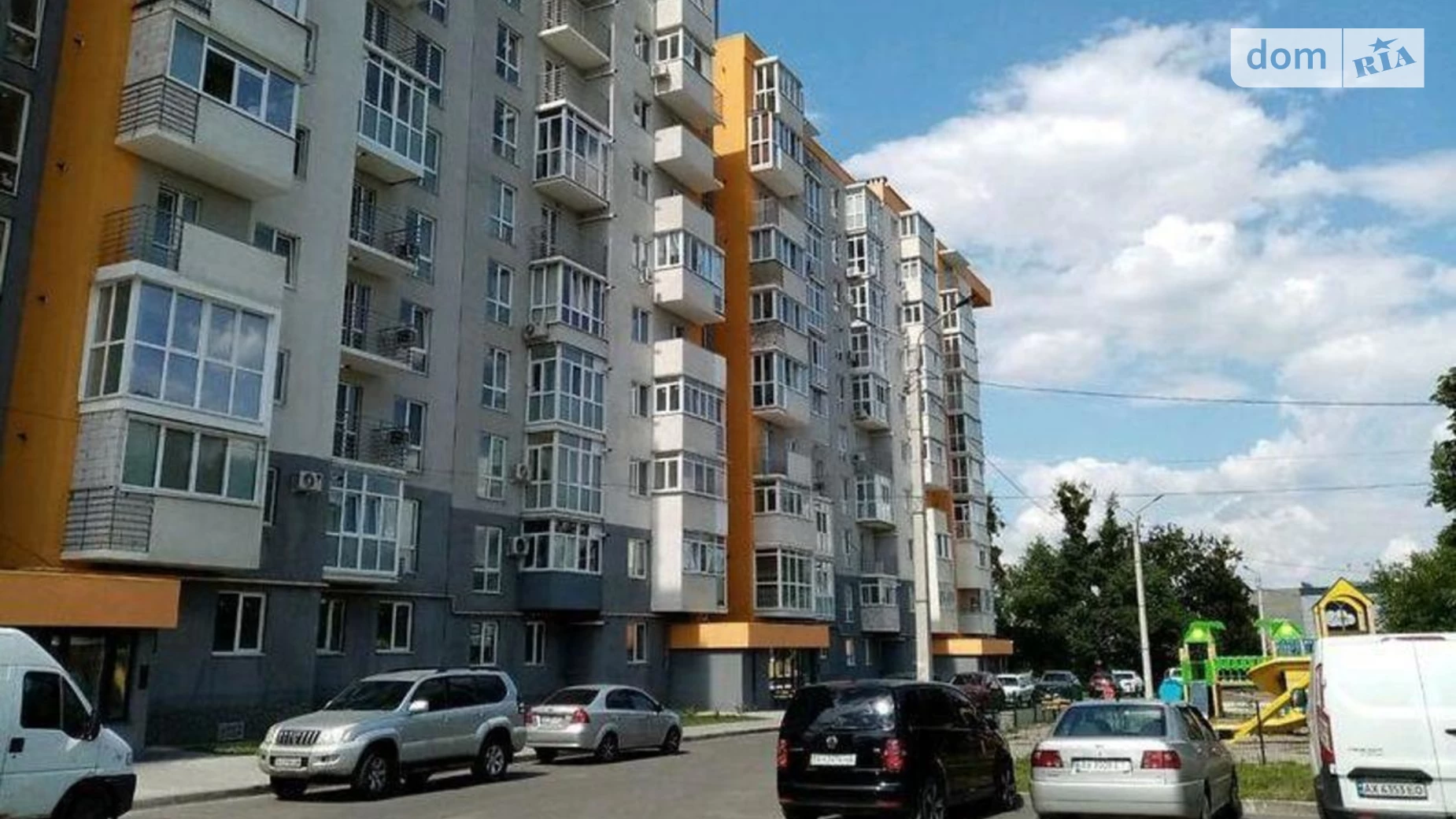 Продается 1-комнатная квартира 37 кв. м в Харькове, просп. Героев Харькова(Московский)