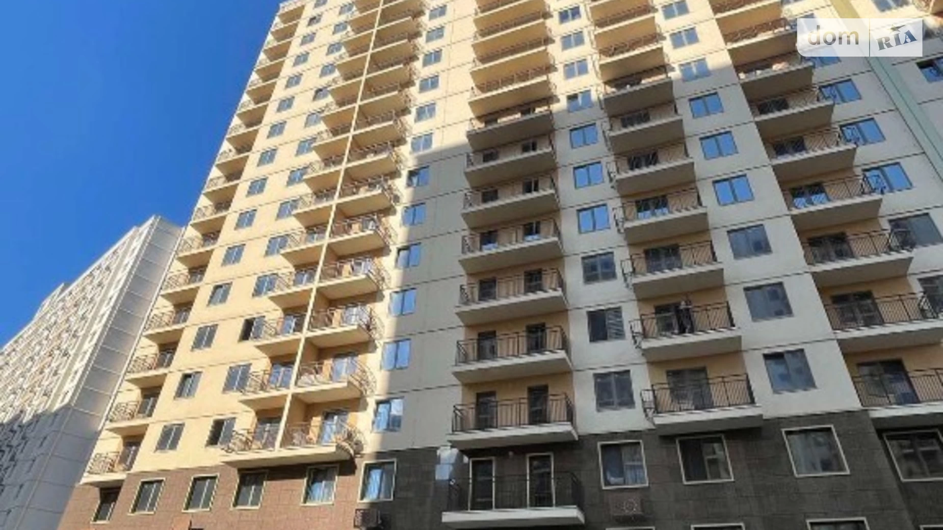 Продается 2-комнатная квартира 65.3 кв. м в Одессе, ул. Жемчужная
