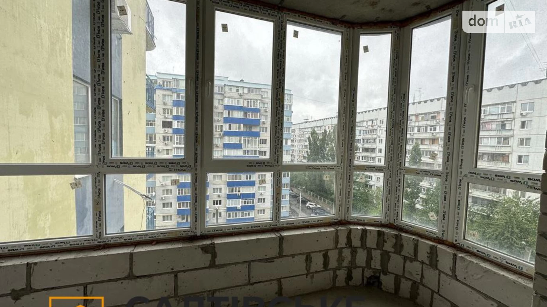 Продается 2-комнатная квартира 78 кв. м в Харькове, ул. Родниковая, 11А