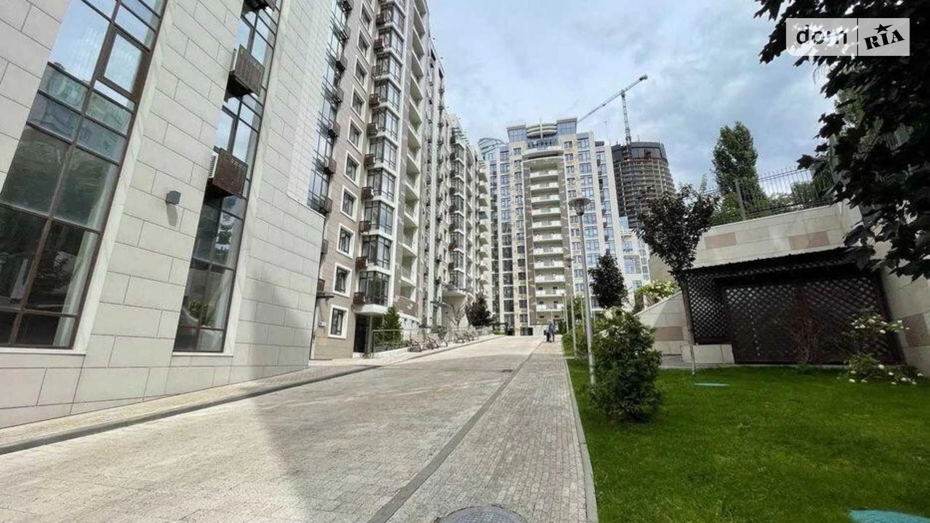 Продается 1-комнатная квартира 132 кв. м в Киеве, ул. Саперное Поле, 5 - фото 2