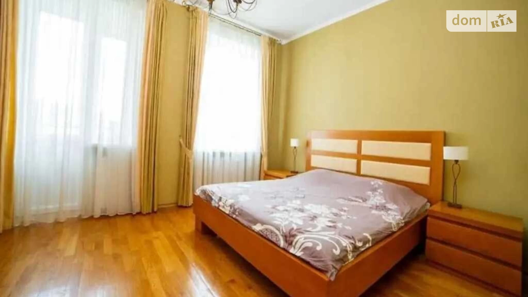 Продается 3-комнатная квартира 104 кв. м в Полтаве, ул. Черновола Вячеслава