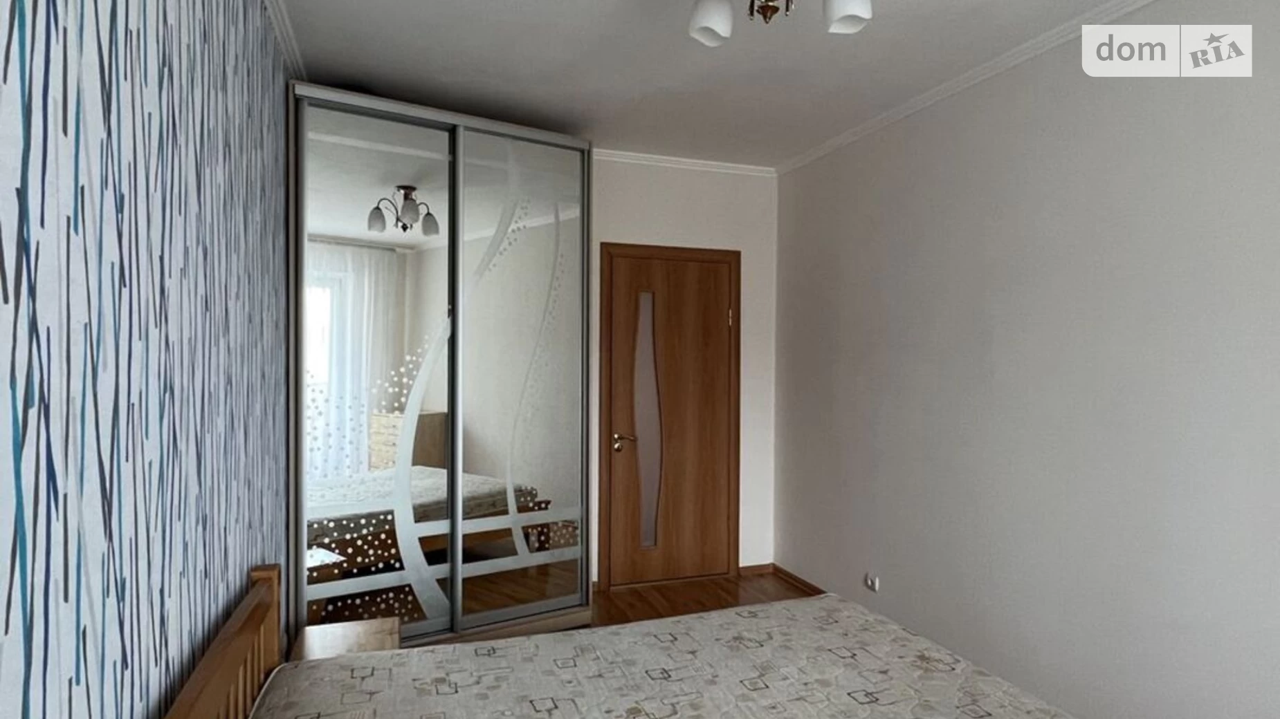 3-комнатная квартира 66 кв. м в Запорожье