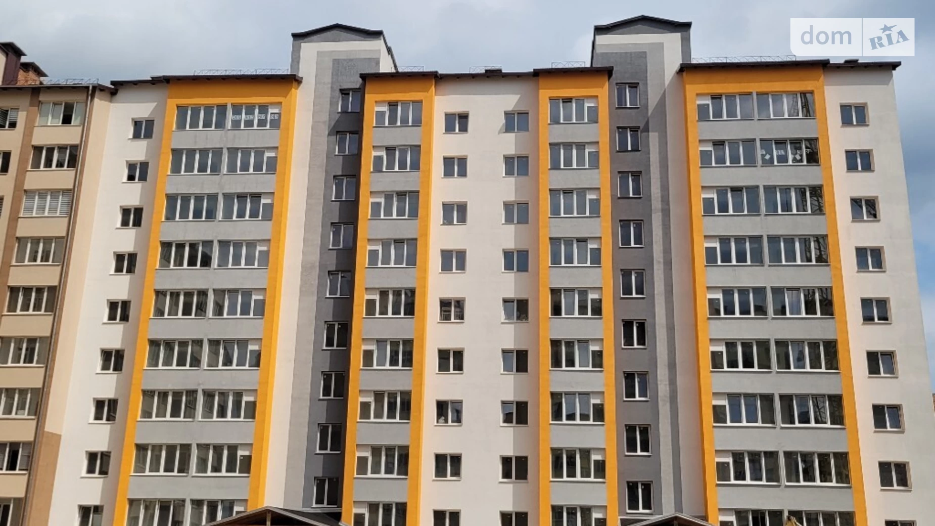 Продается 3-комнатная квартира 95 кв. м в Ивано-Франковске, ул. Химиков, 11 - фото 2