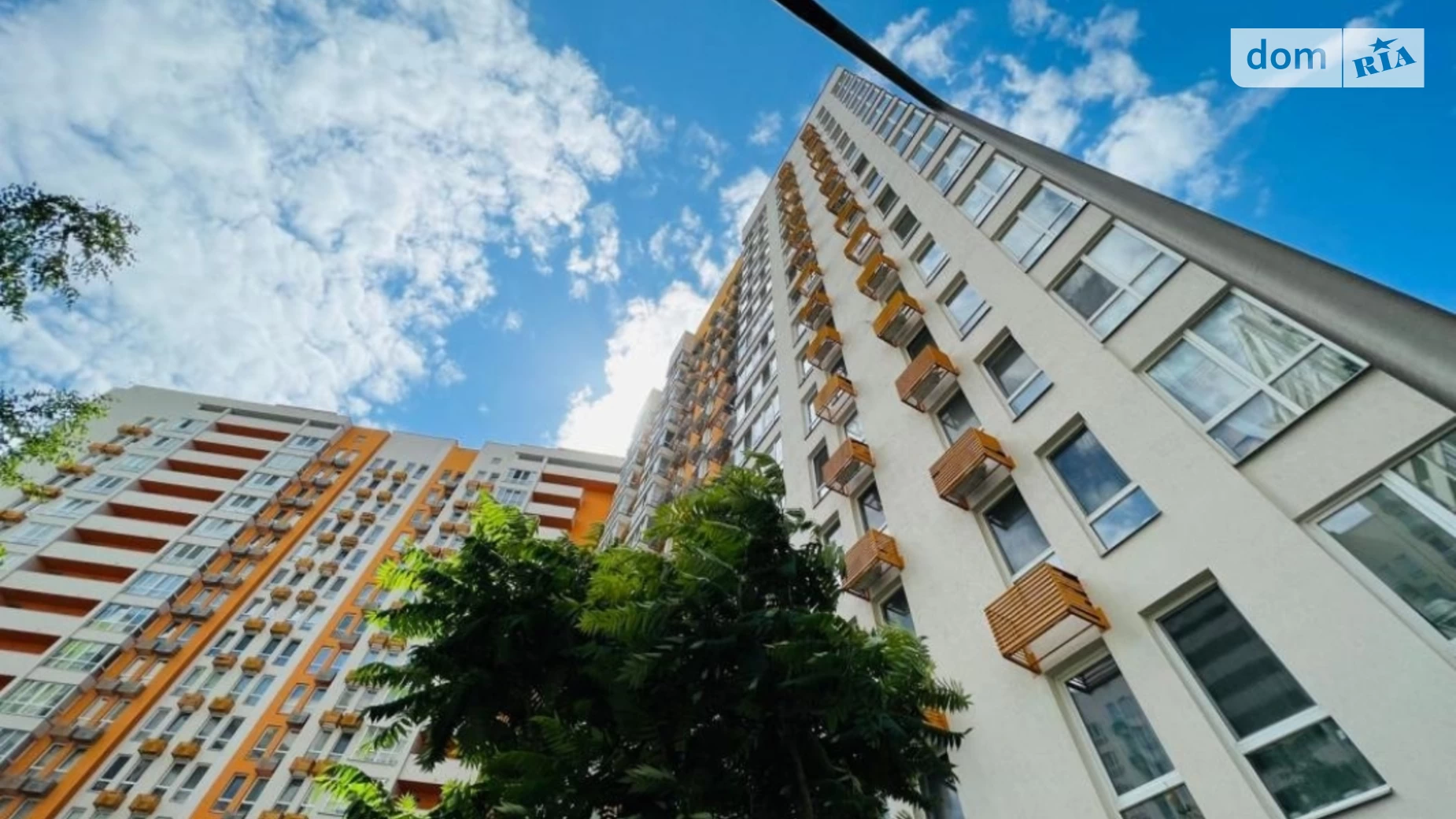 Продается 2-комнатная квартира 73 кв. м в Киеве, ул. Победы, 67