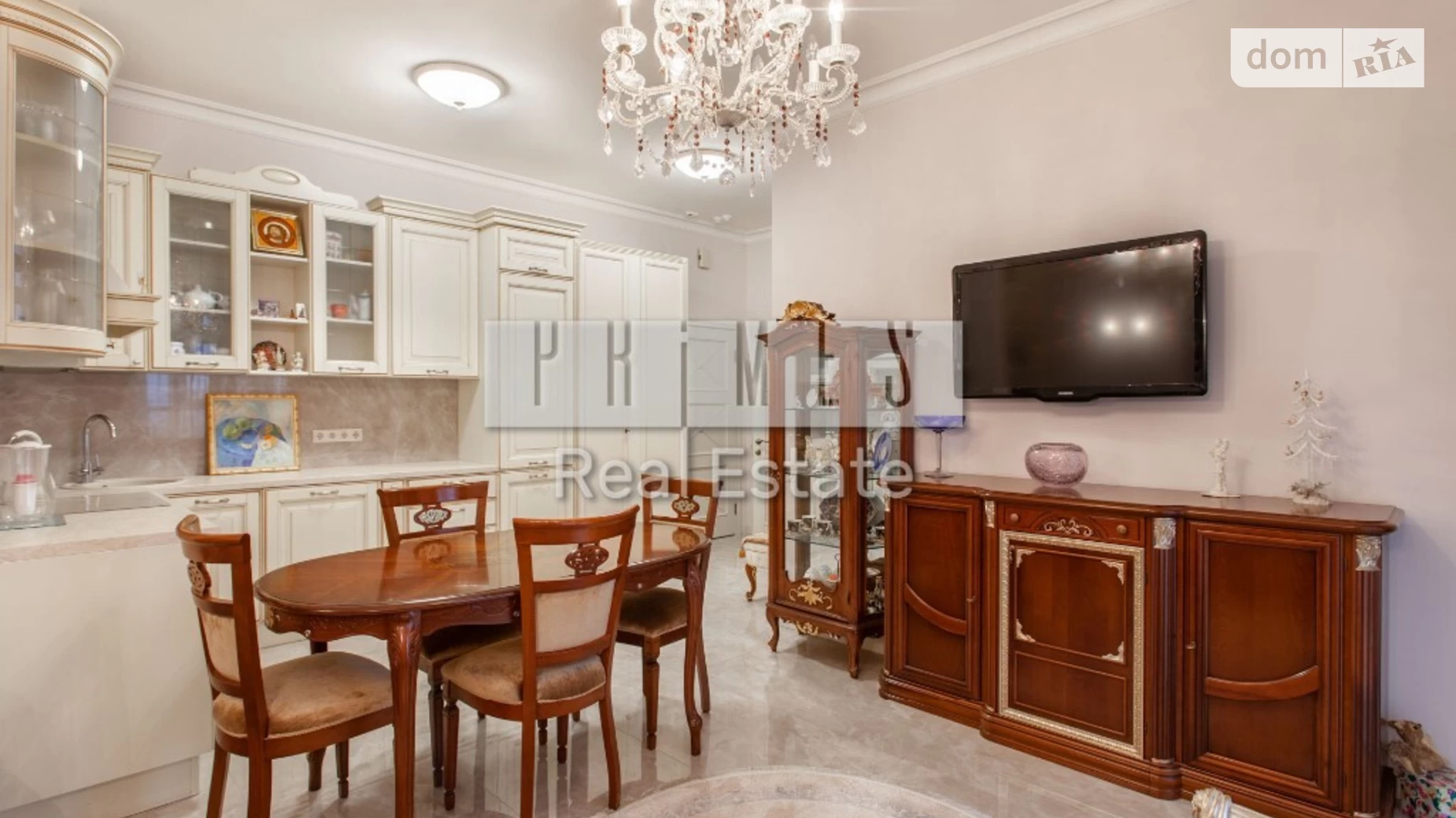 Продается 1-комнатная квартира 56 кв. м в Киеве, бул. Леси Украинки, 7В