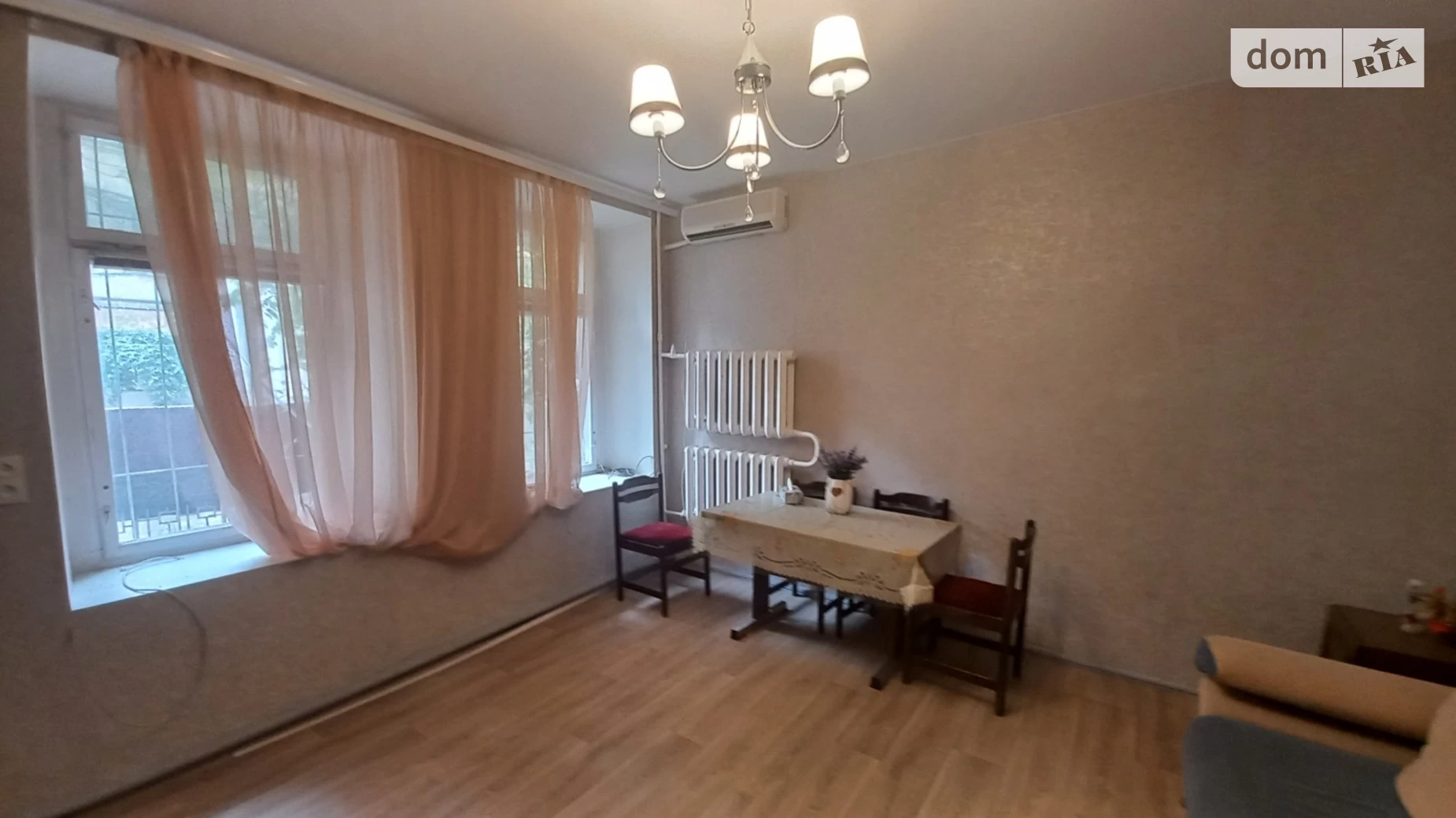 Продается 2-комнатная квартира 62 кв. м в Одессе, ул. Конная